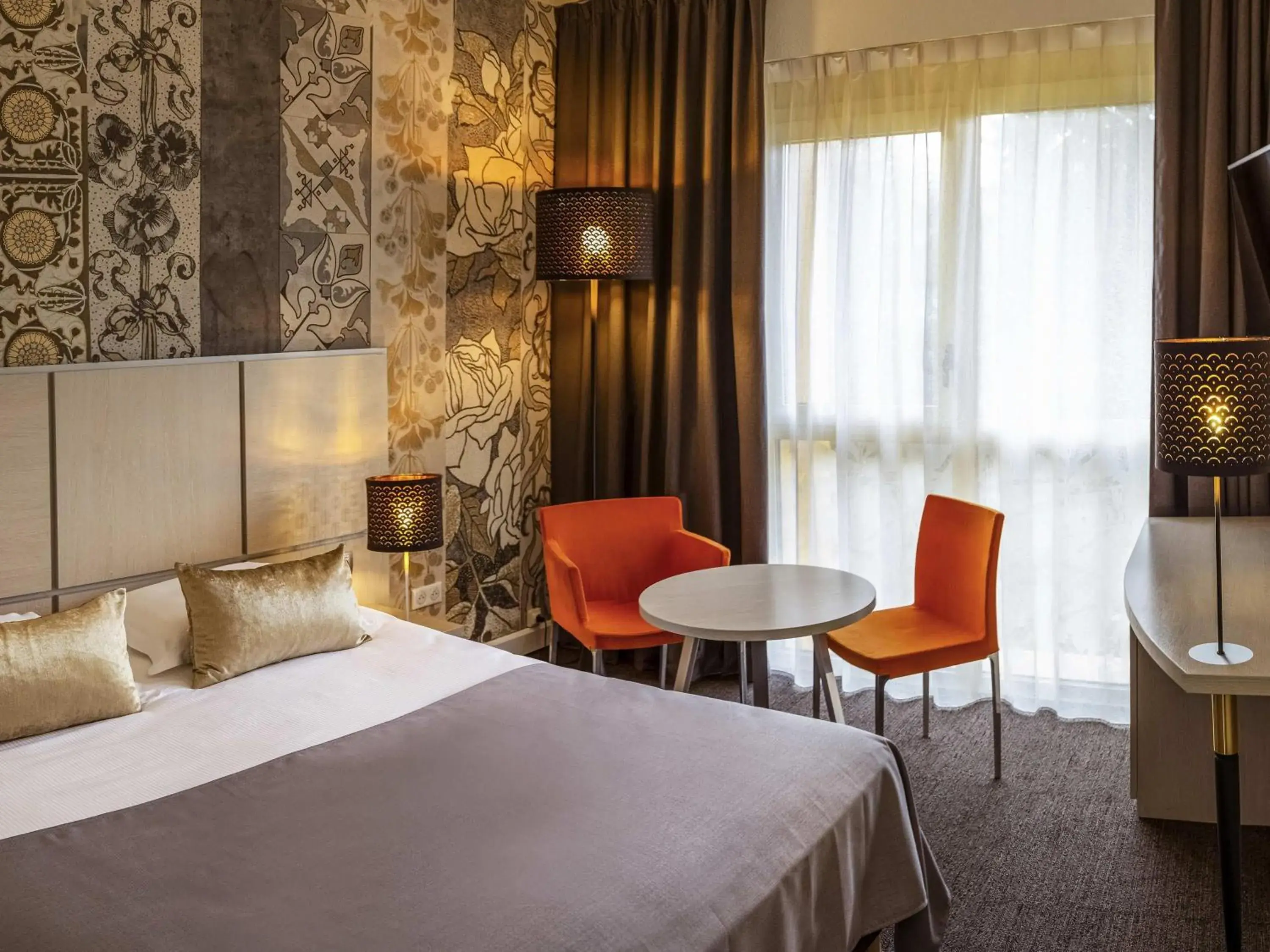 Bedroom, Bed in Mercure Bourg En Bresse Bedroom, Bed in Mercure Bourg En Bresse