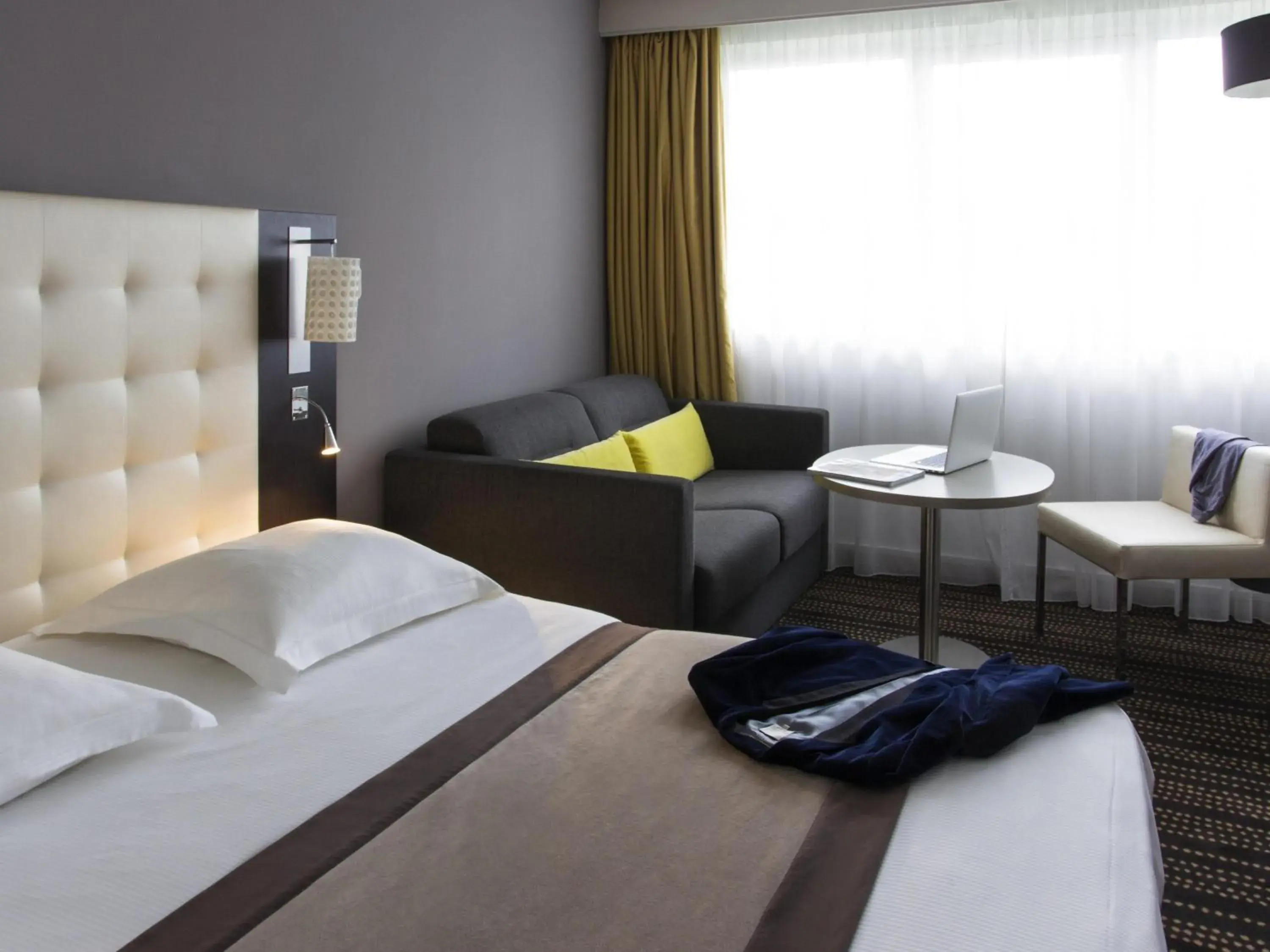 Bedroom, Bed in Mercure Bourg En Bresse Bedroom, Bed in Mercure Bourg En Bresse