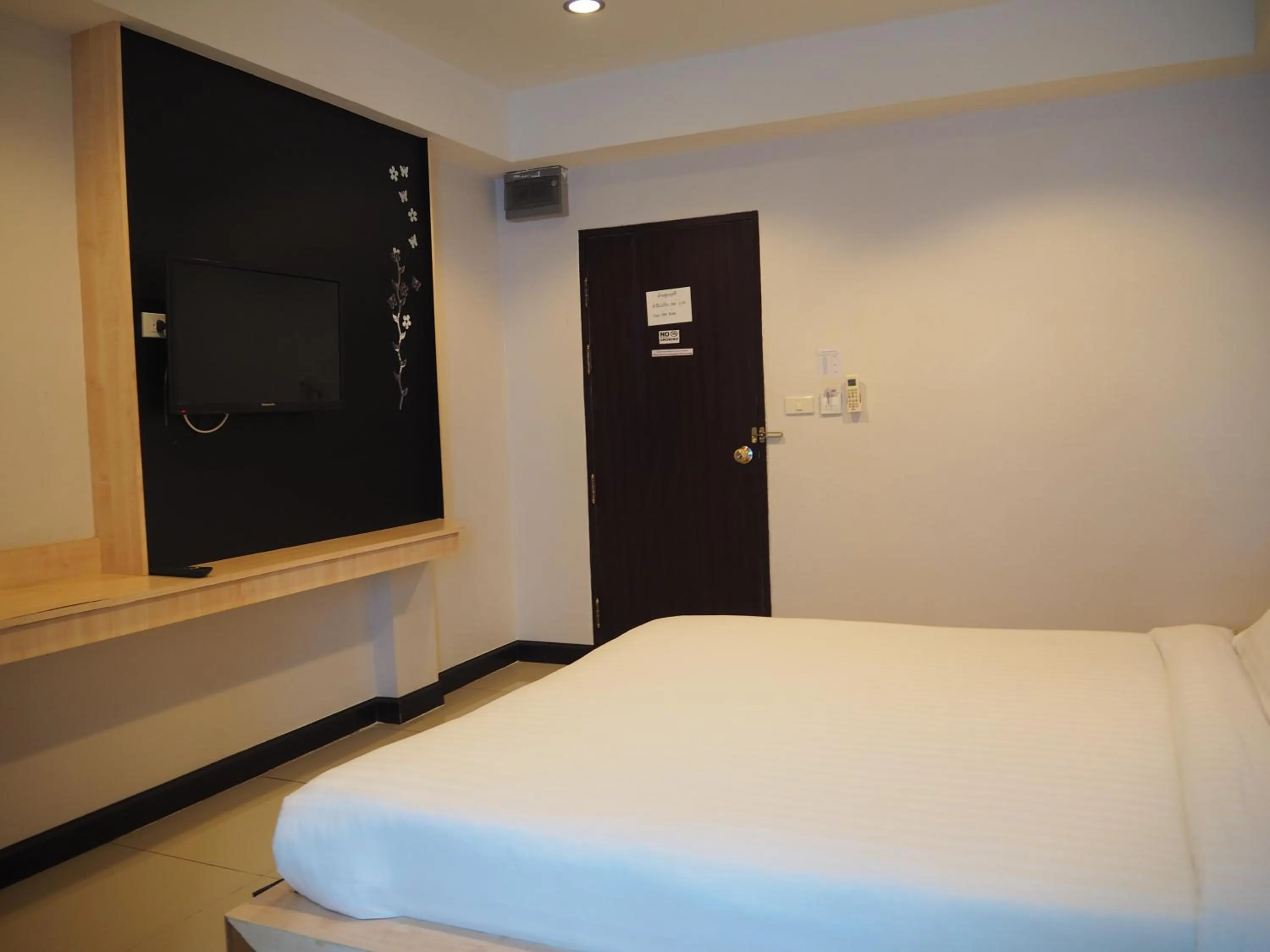 Le Lerts Living Hotel