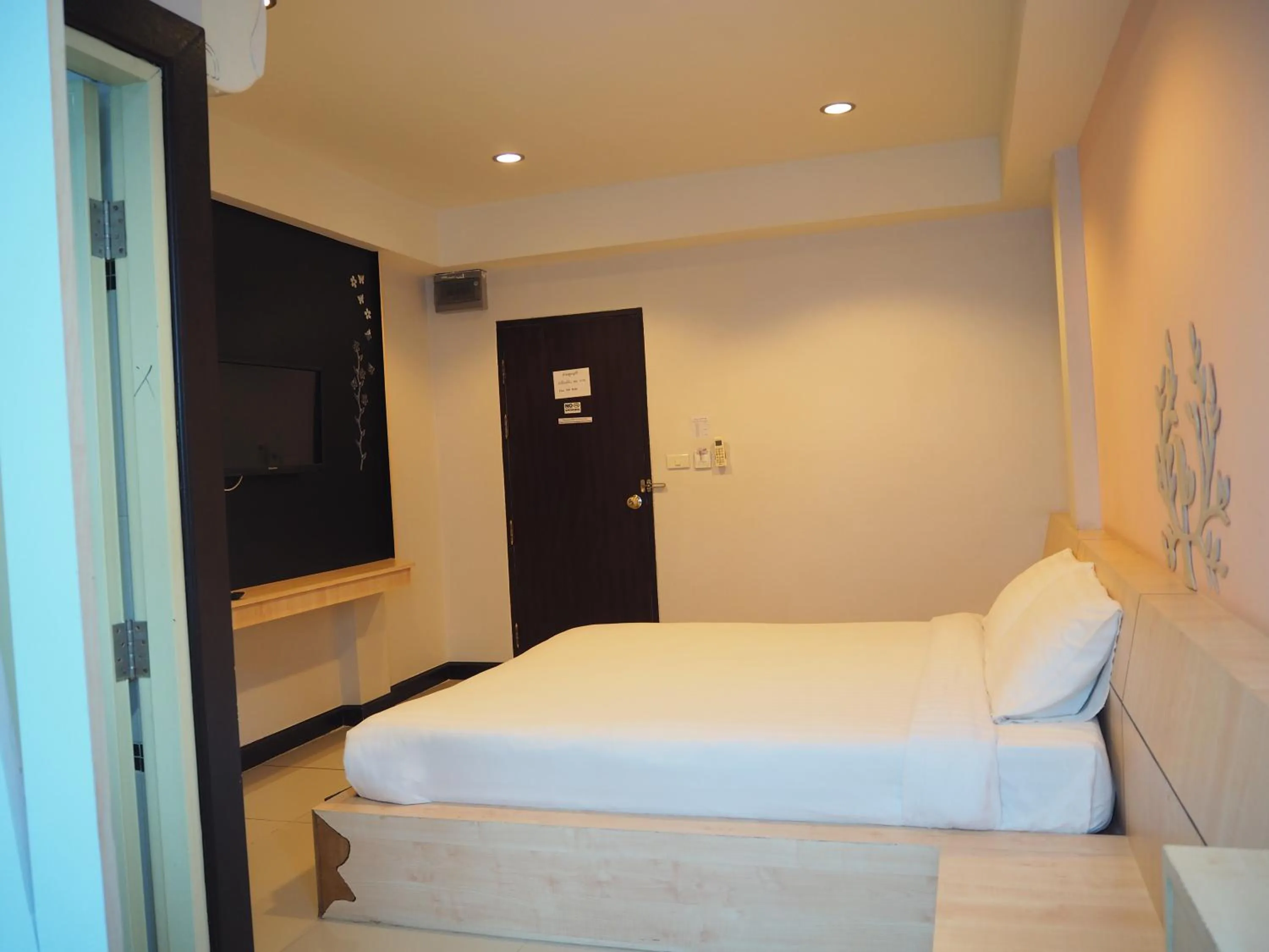 Le Lerts Living Hotel