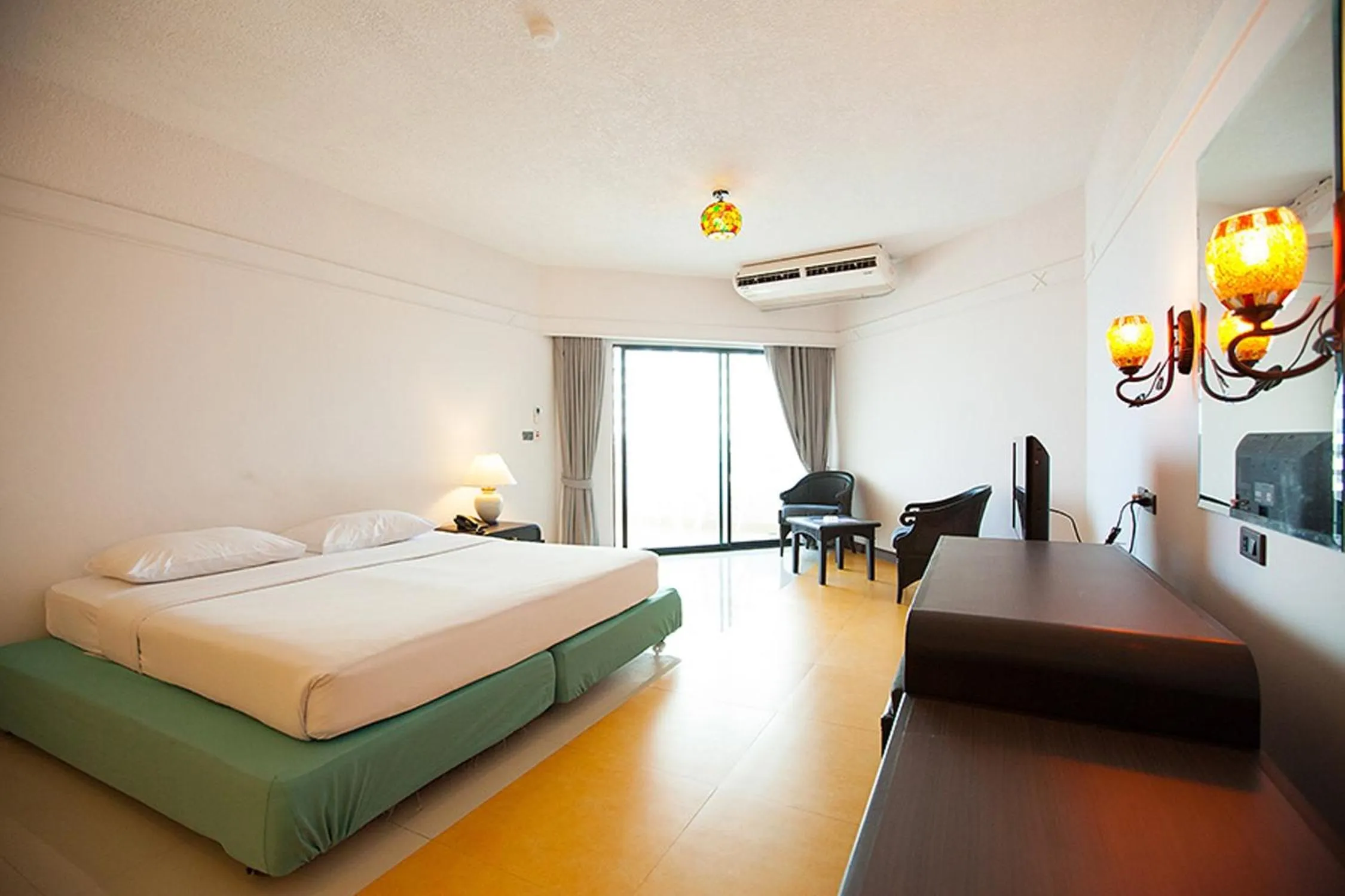 Bed in Markland Beach View