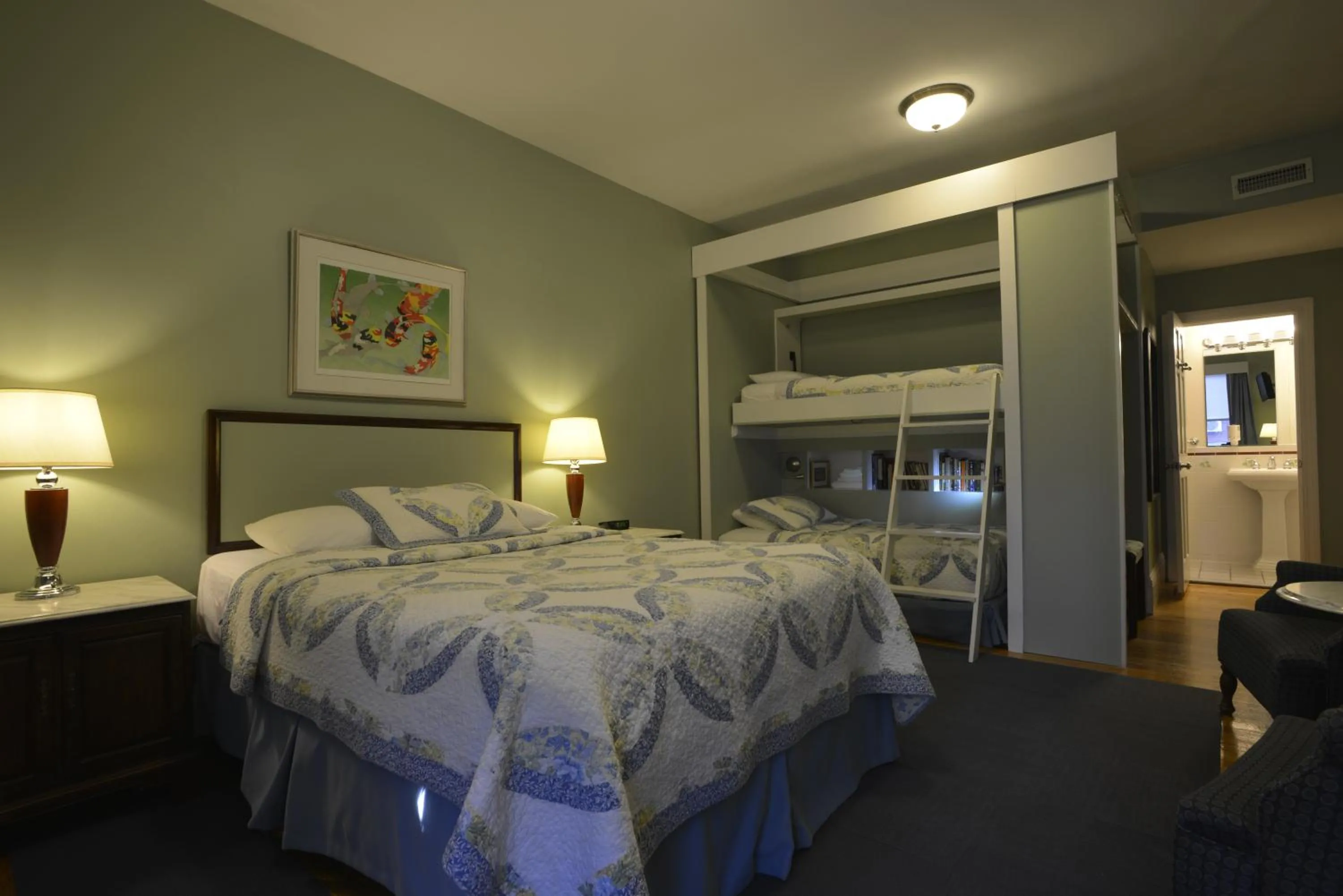 Photo of the whole room, Bed in Irving House at Harvard