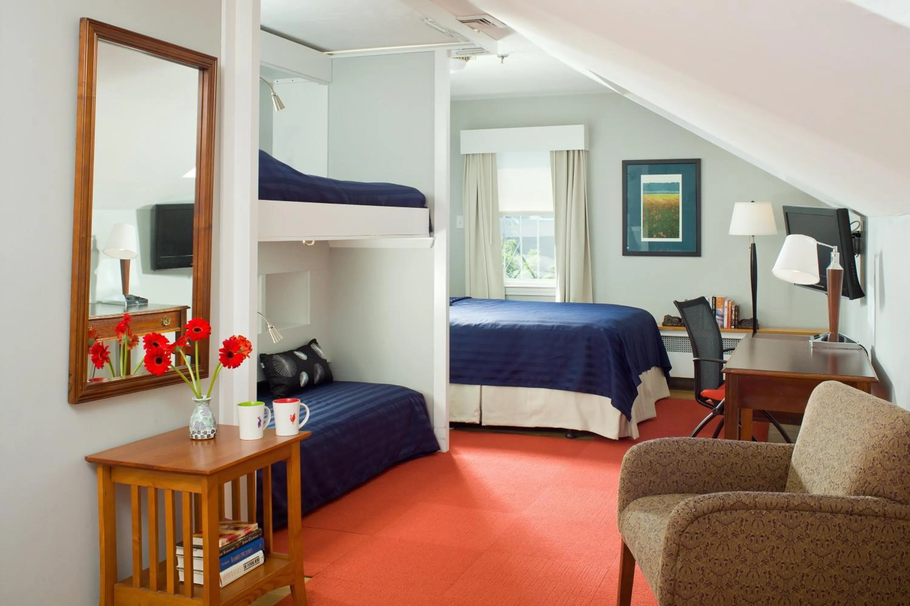 Bed in Irving House at Harvard