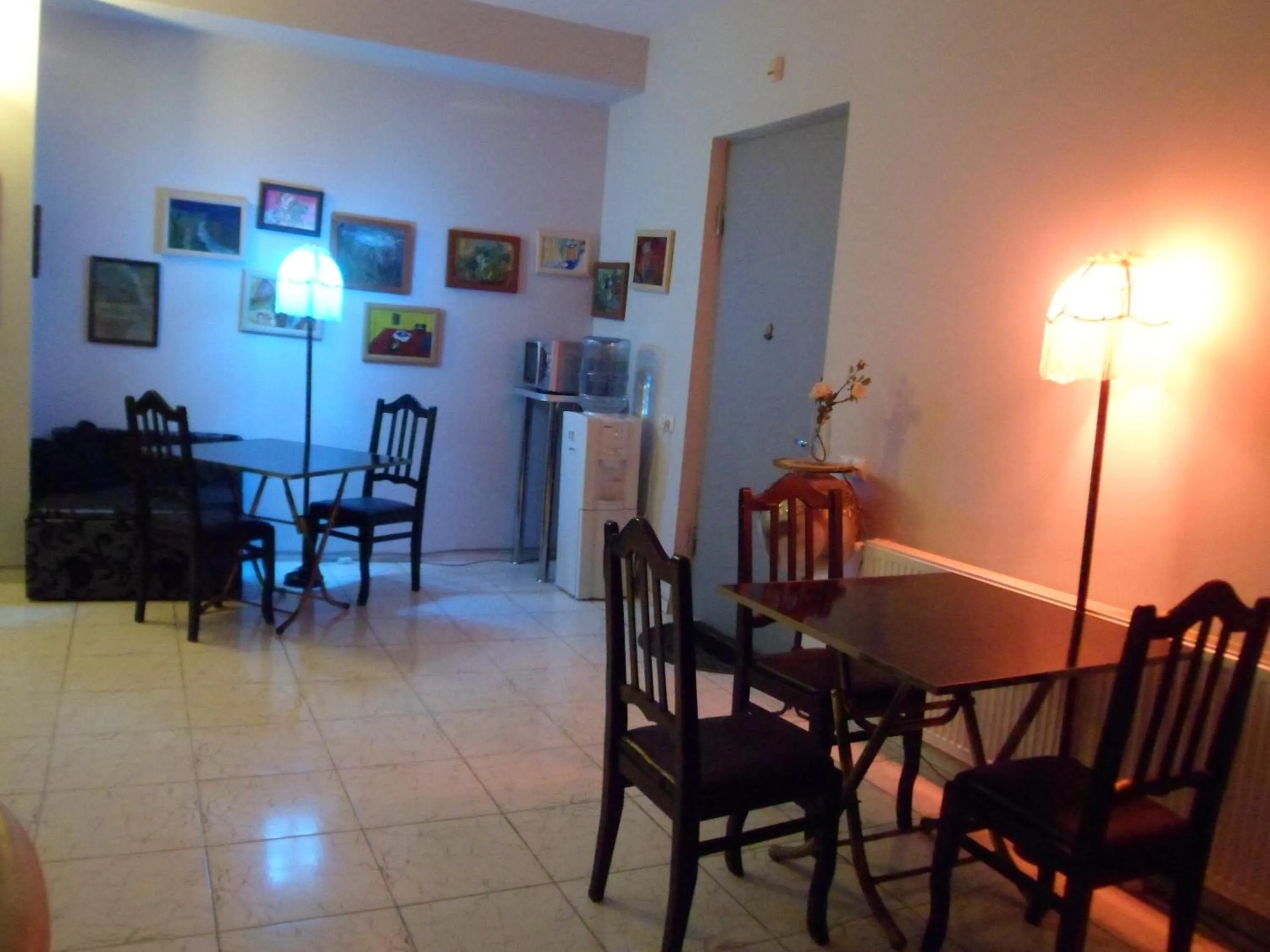 Restaurant/places to eat in Mia B&B Tbilisi