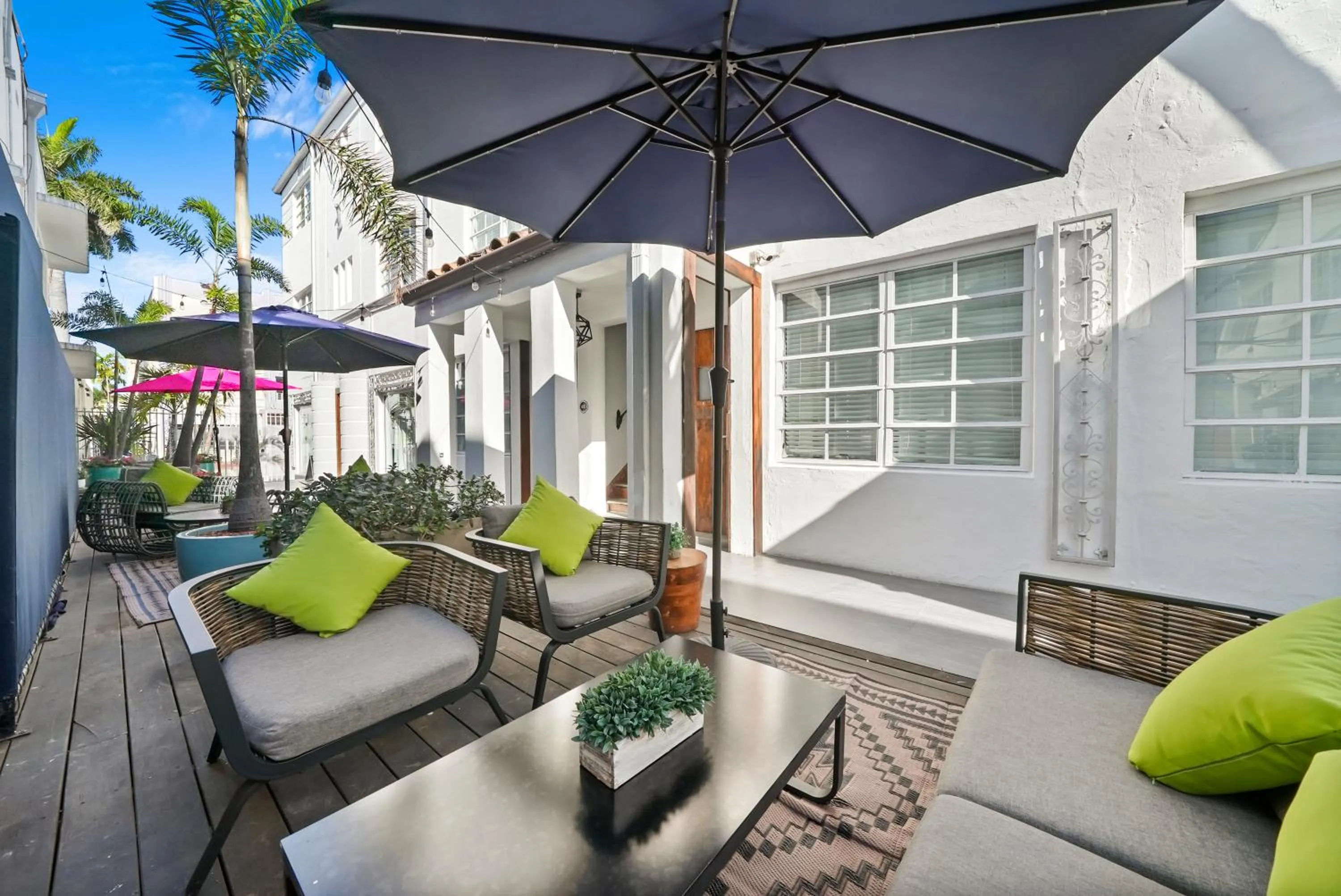 Property building in Chesterfield Hotel & Suites