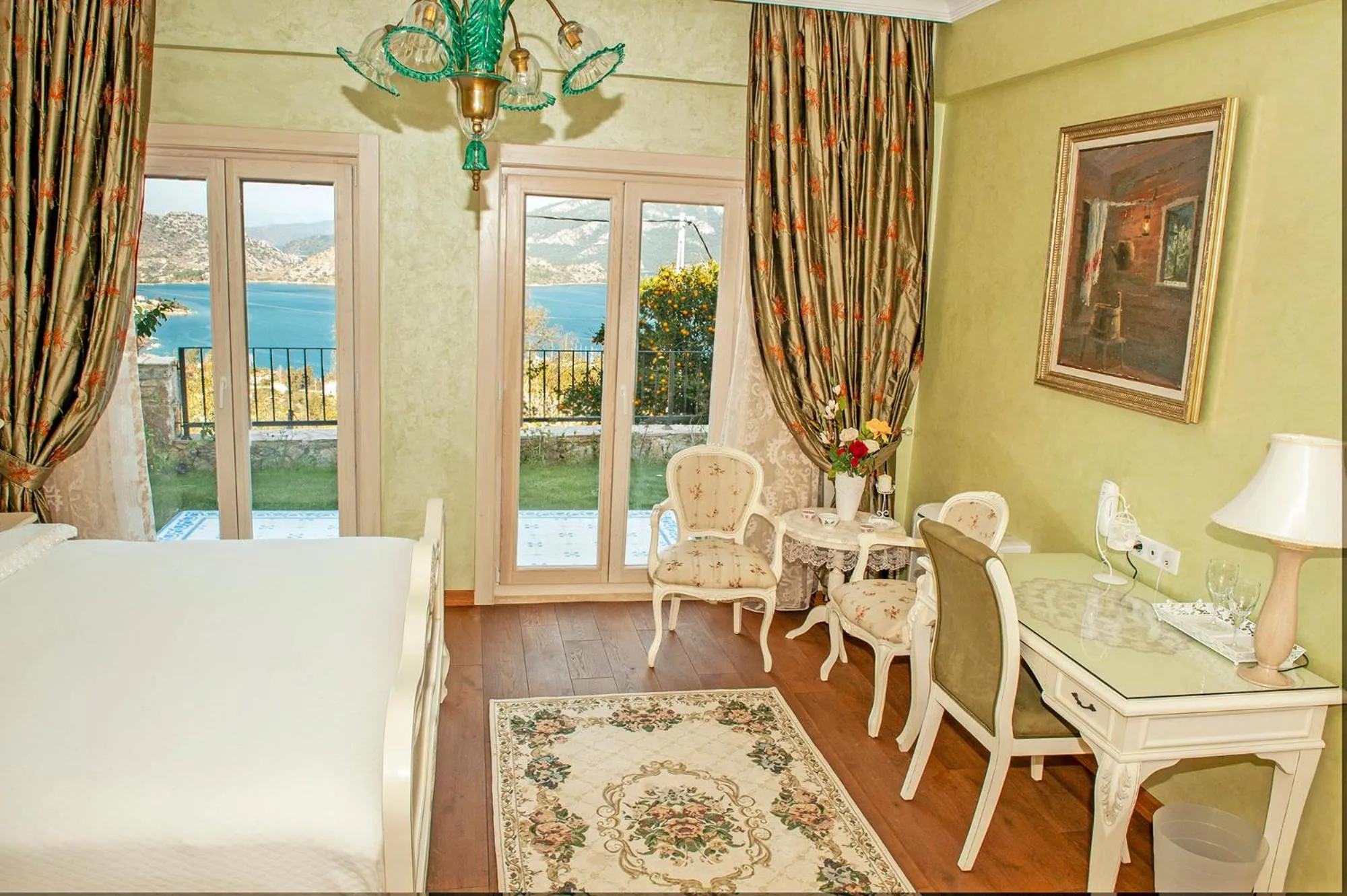 Bed in Swan Lake Hotel - Adult Only