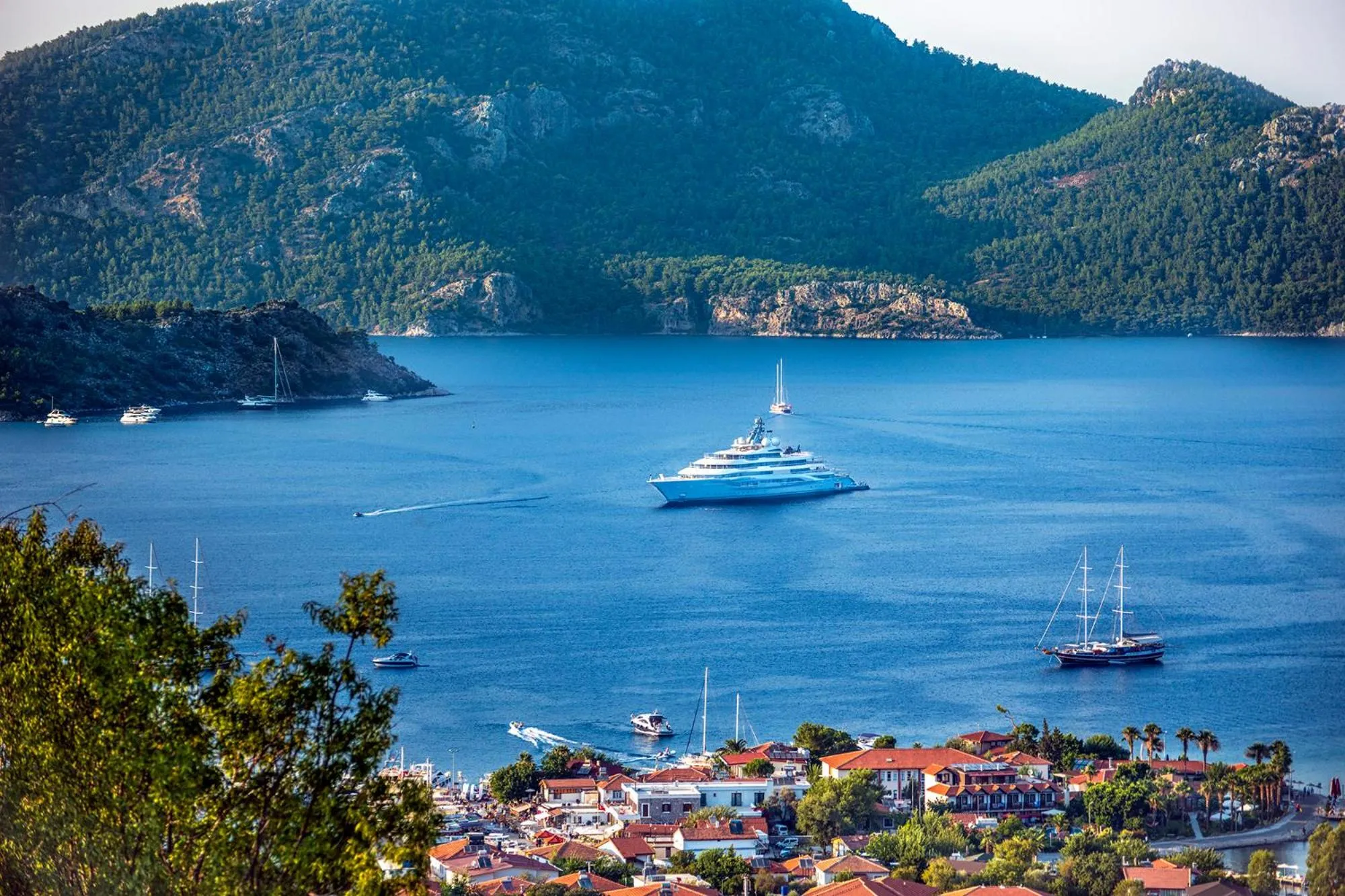 Summer in Swan Lake Hotel - Adult Only