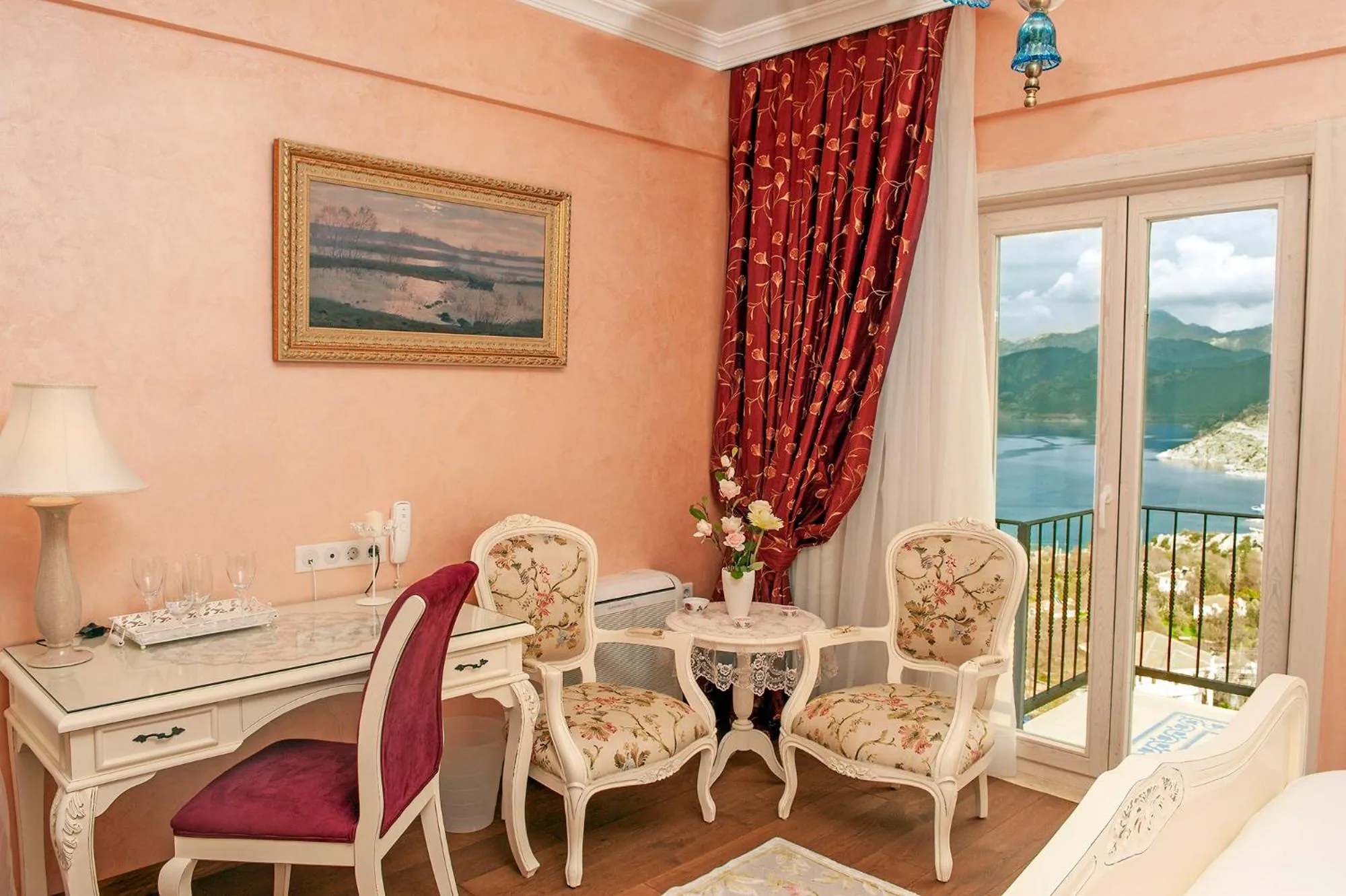 Living room in Swan Lake Hotel - Adult Only