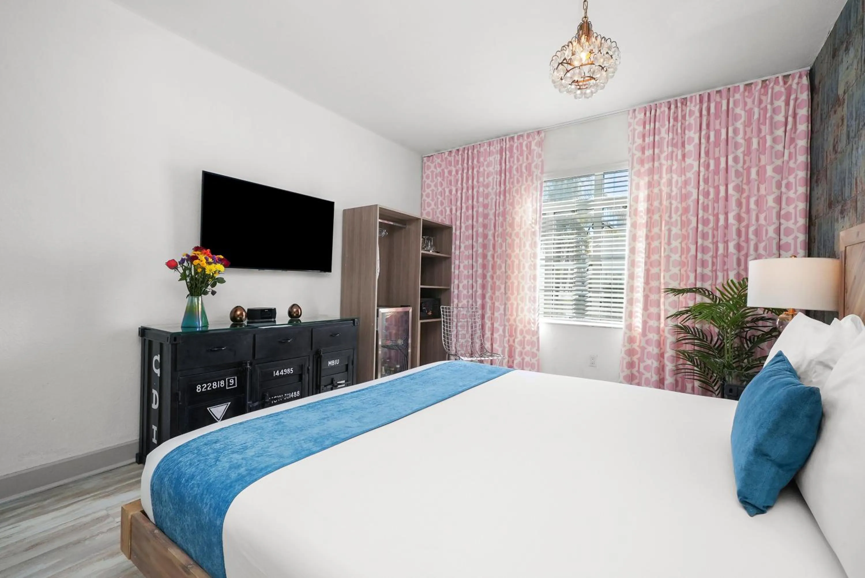 Bed in Whitelaw Hotel