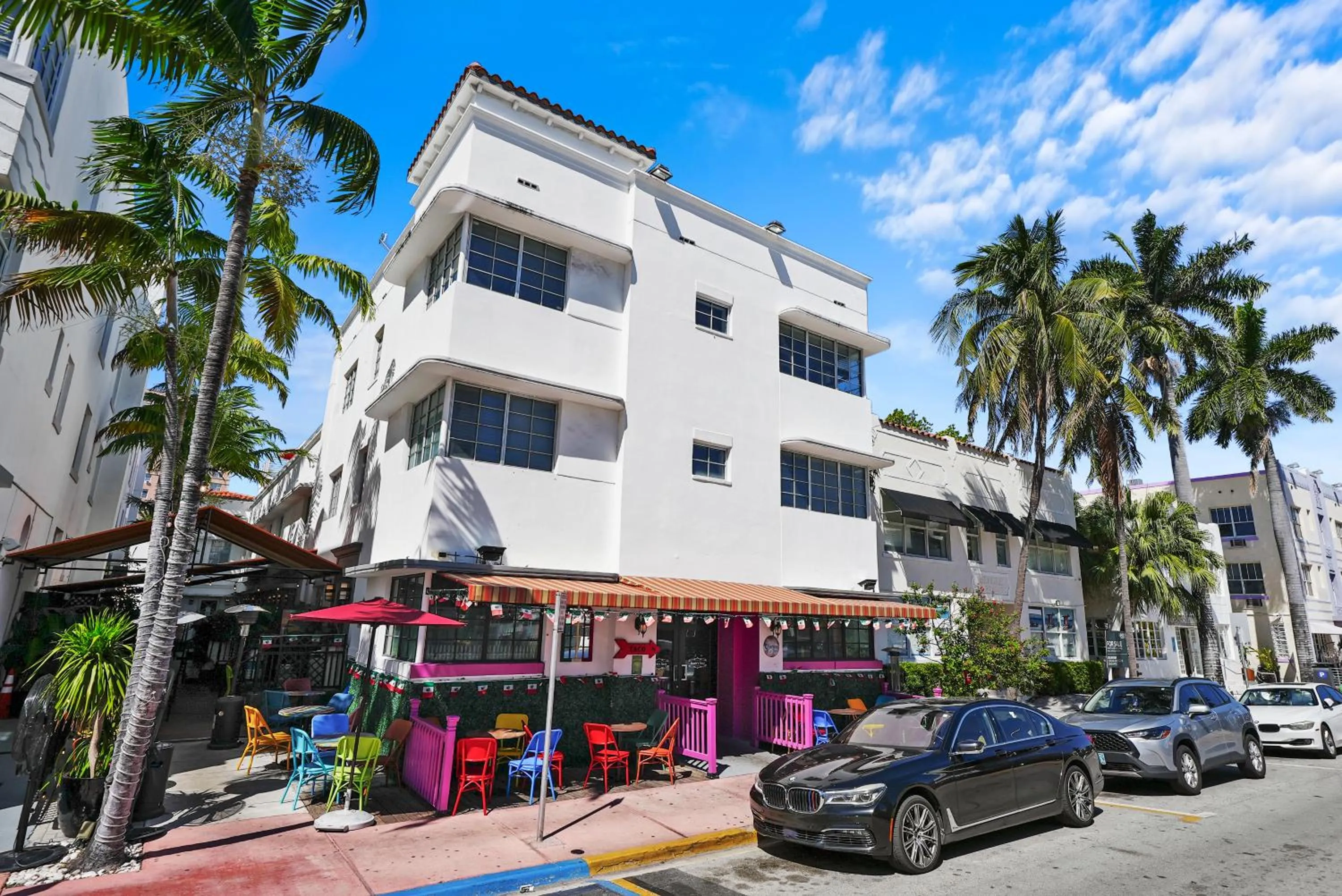 Property building in Whitelaw Hotel