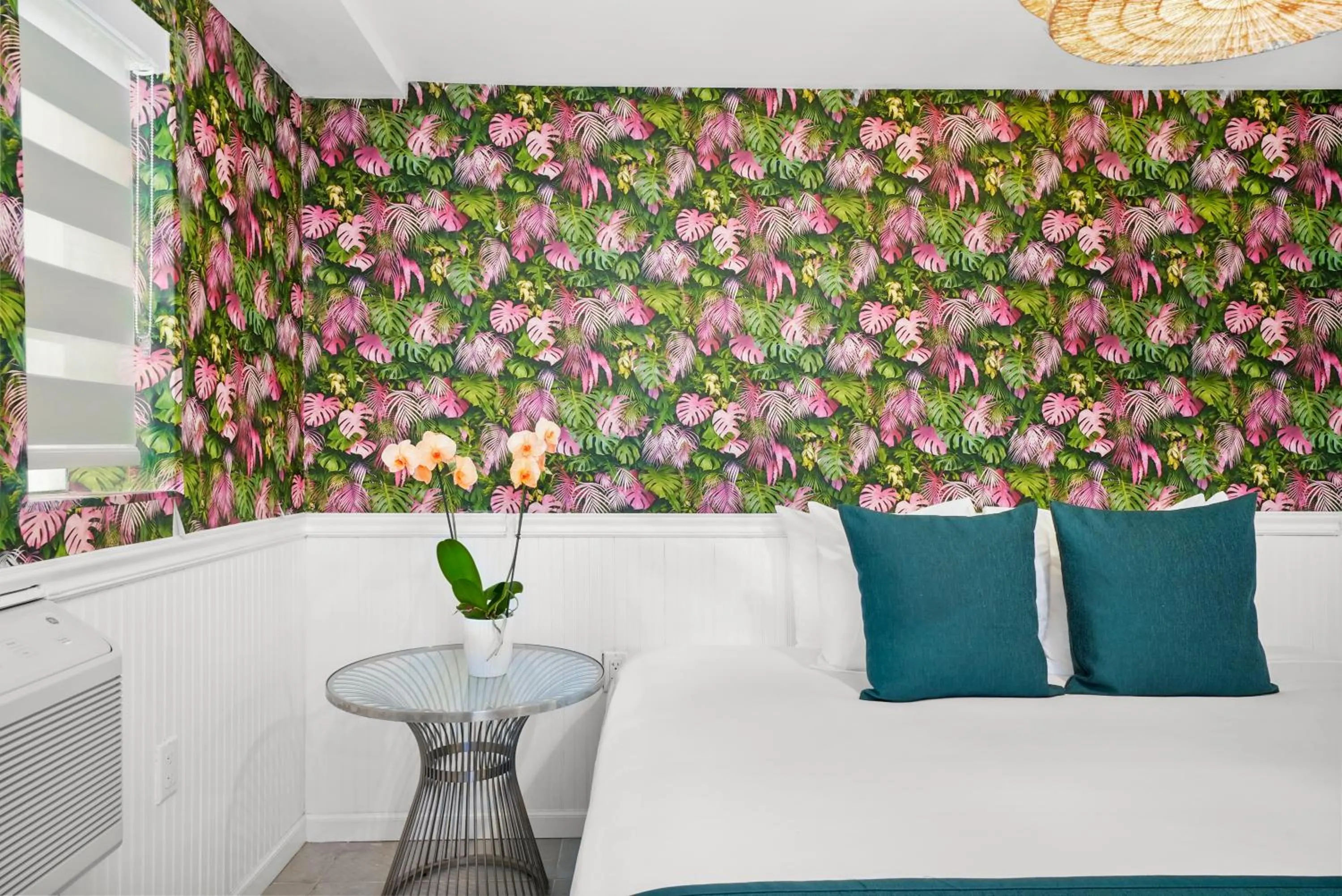 Bed in Whitelaw Hotel