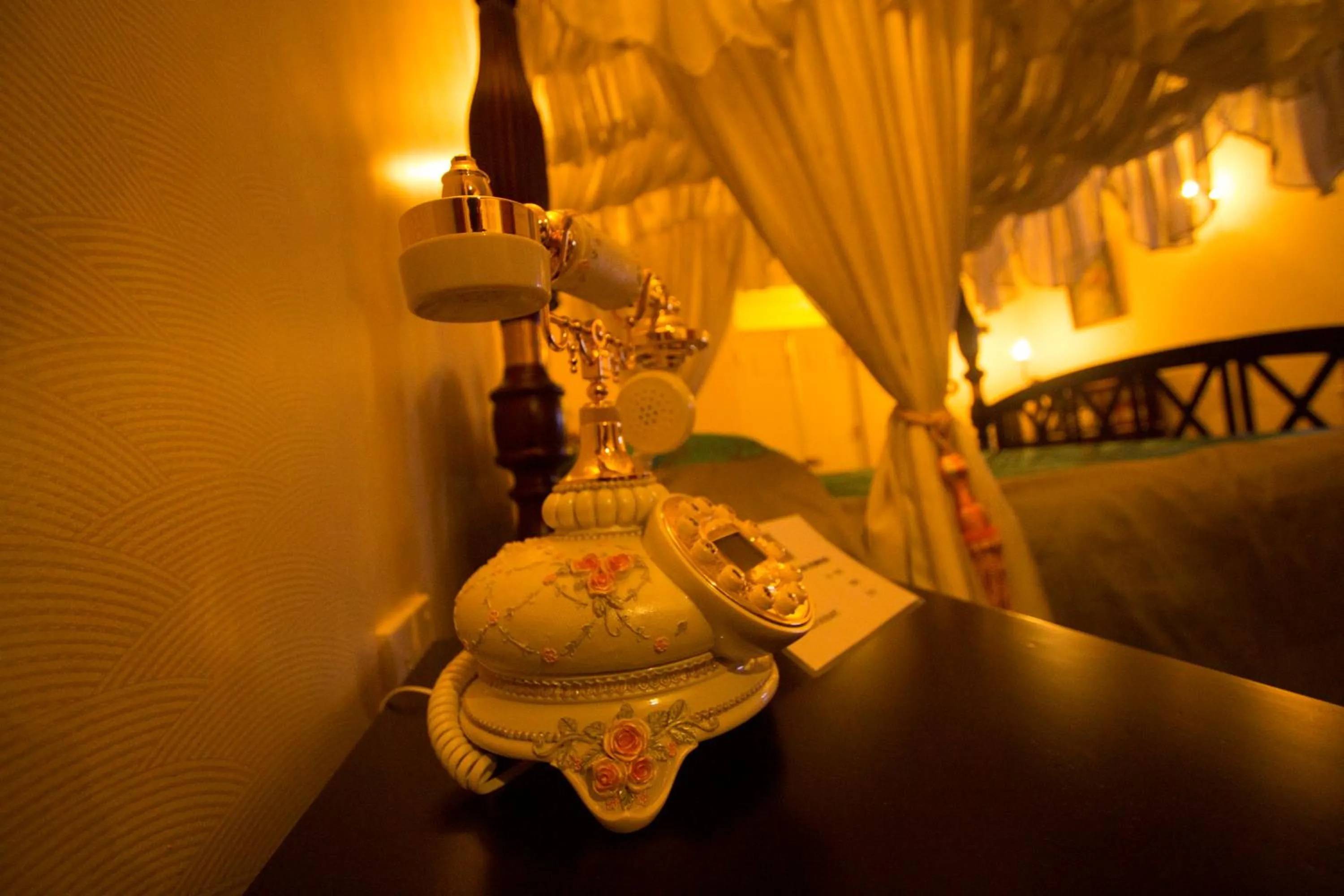 Area and facilities in The Firs