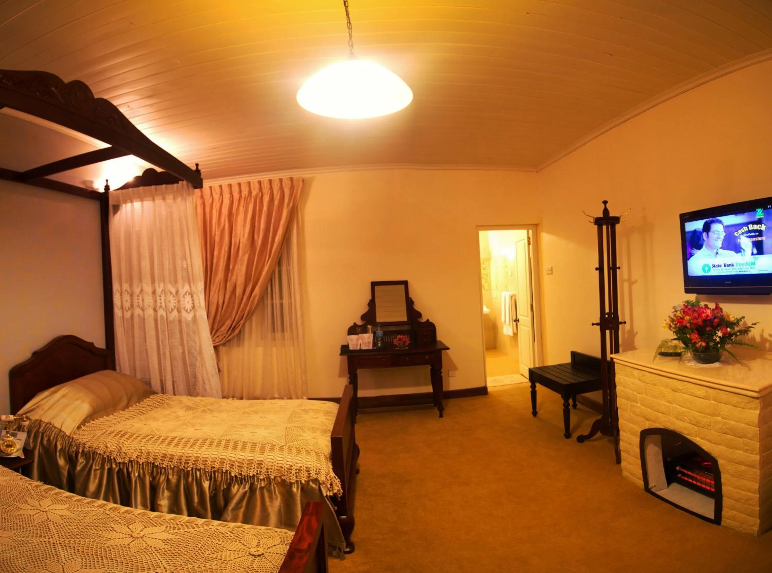 Bedroom, Bed in The Firs