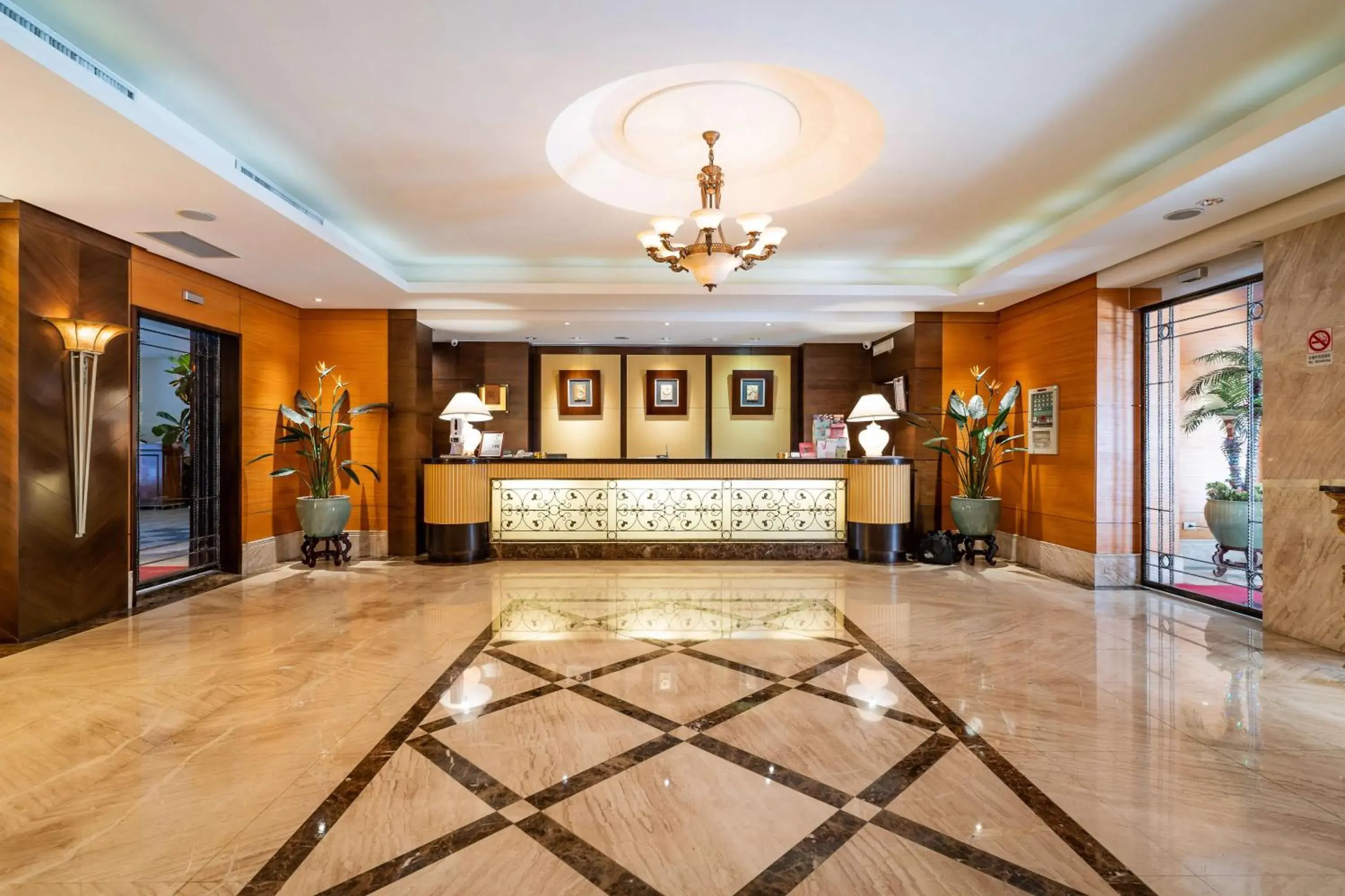 Lobby or reception in Waikoloa Hotel Lobby or reception in Waikoloa Hotel