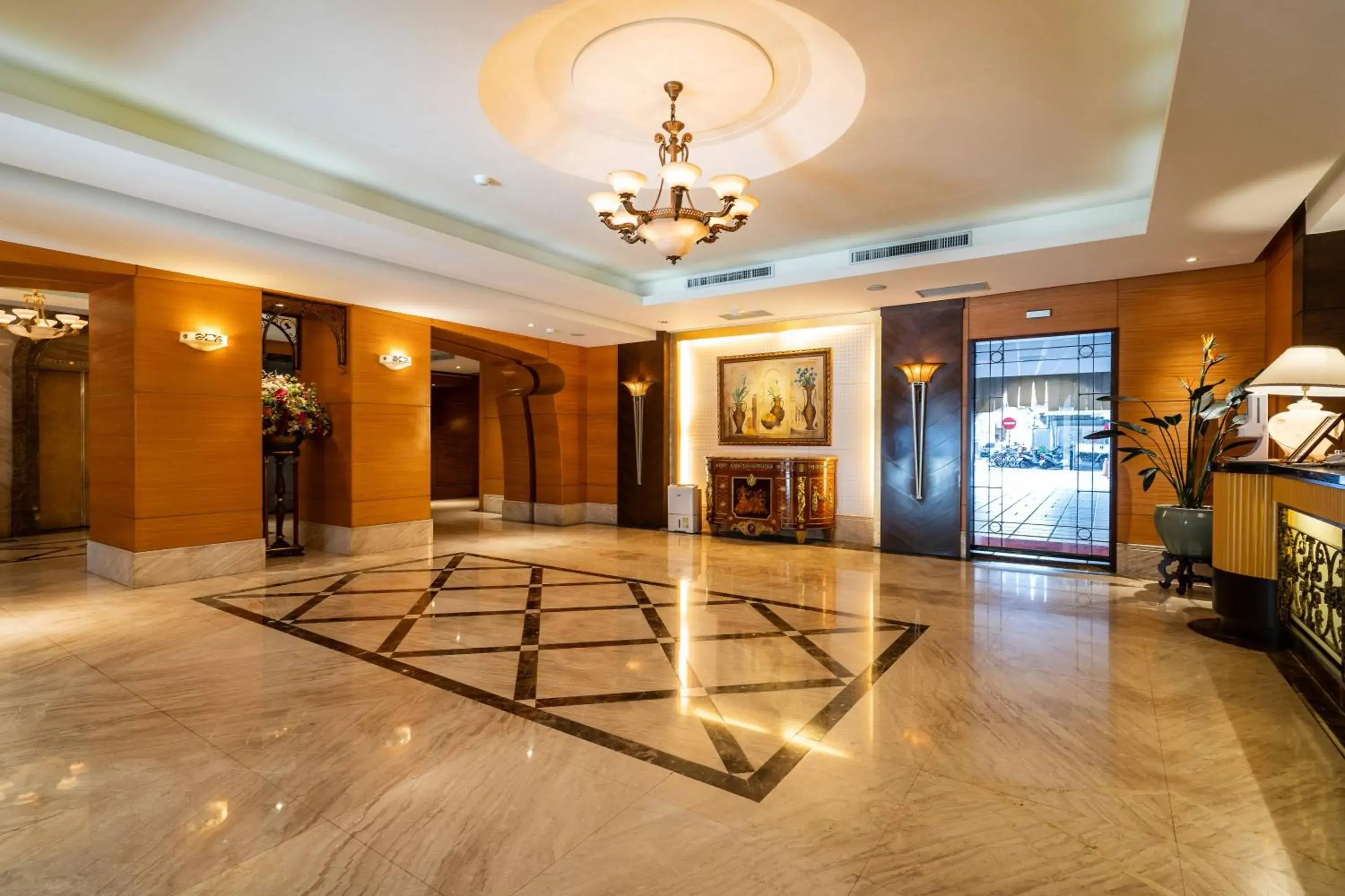 Lobby or reception in Waikoloa Hotel Lobby or reception in Waikoloa Hotel