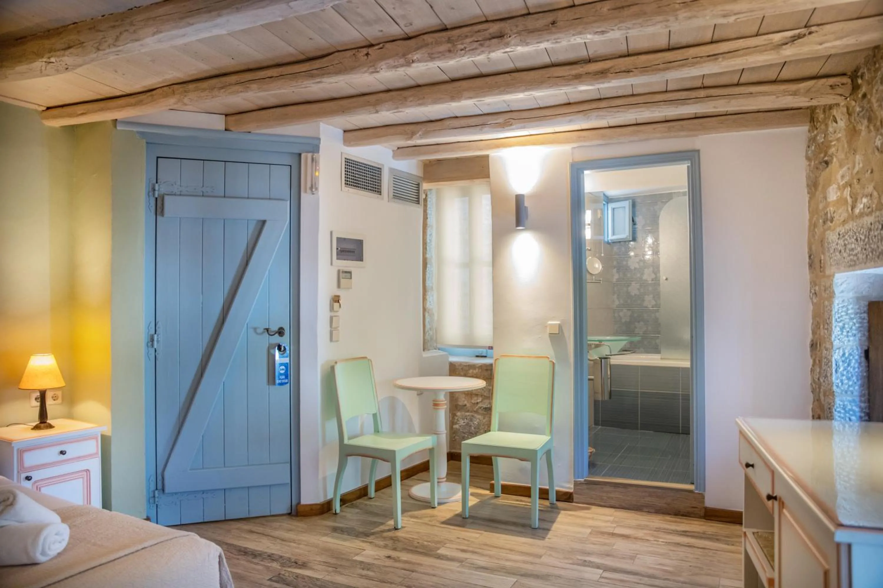 Trapela Areopolis, Boutique Hotel