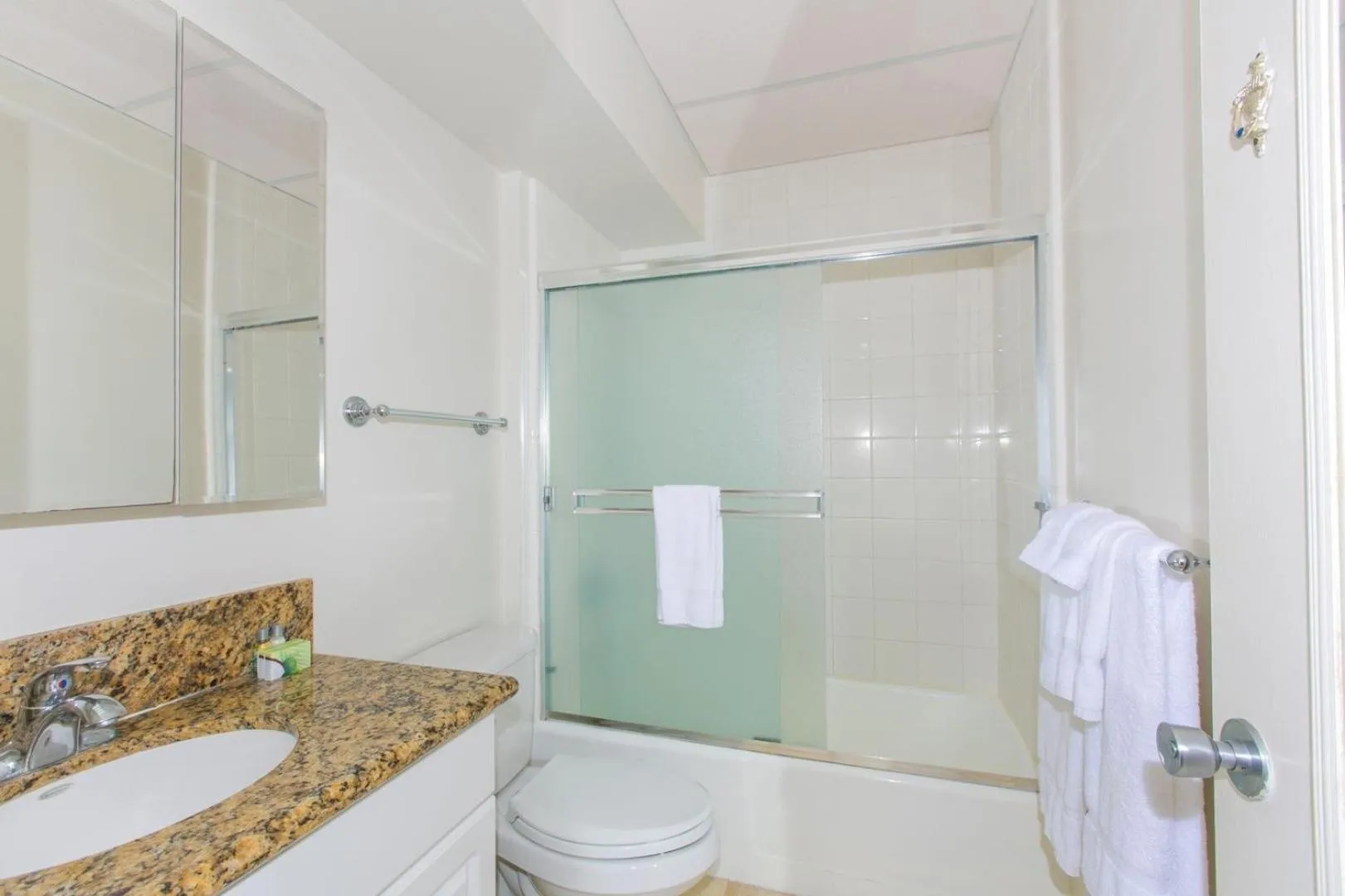 Ilikai Marina Studio City View Condos with Fully Equipped Kitchens & Free Wifi