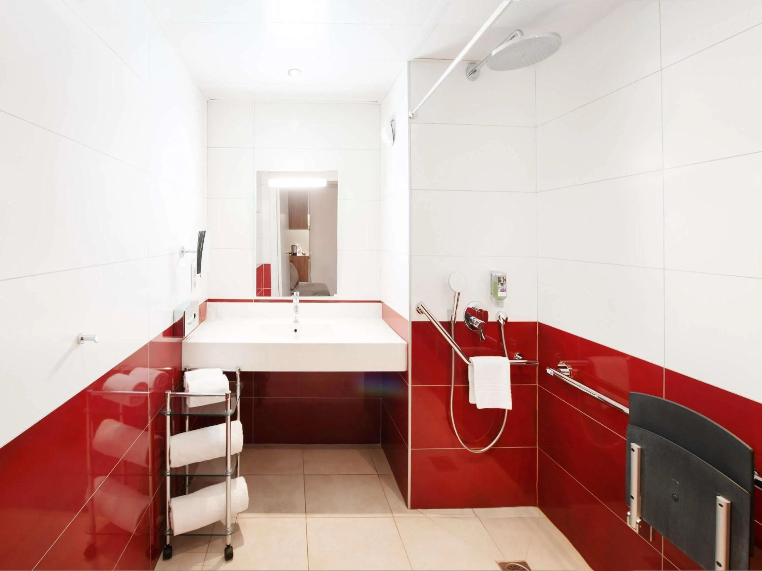 Bedroom in Mercure Lyon Centre Plaza République