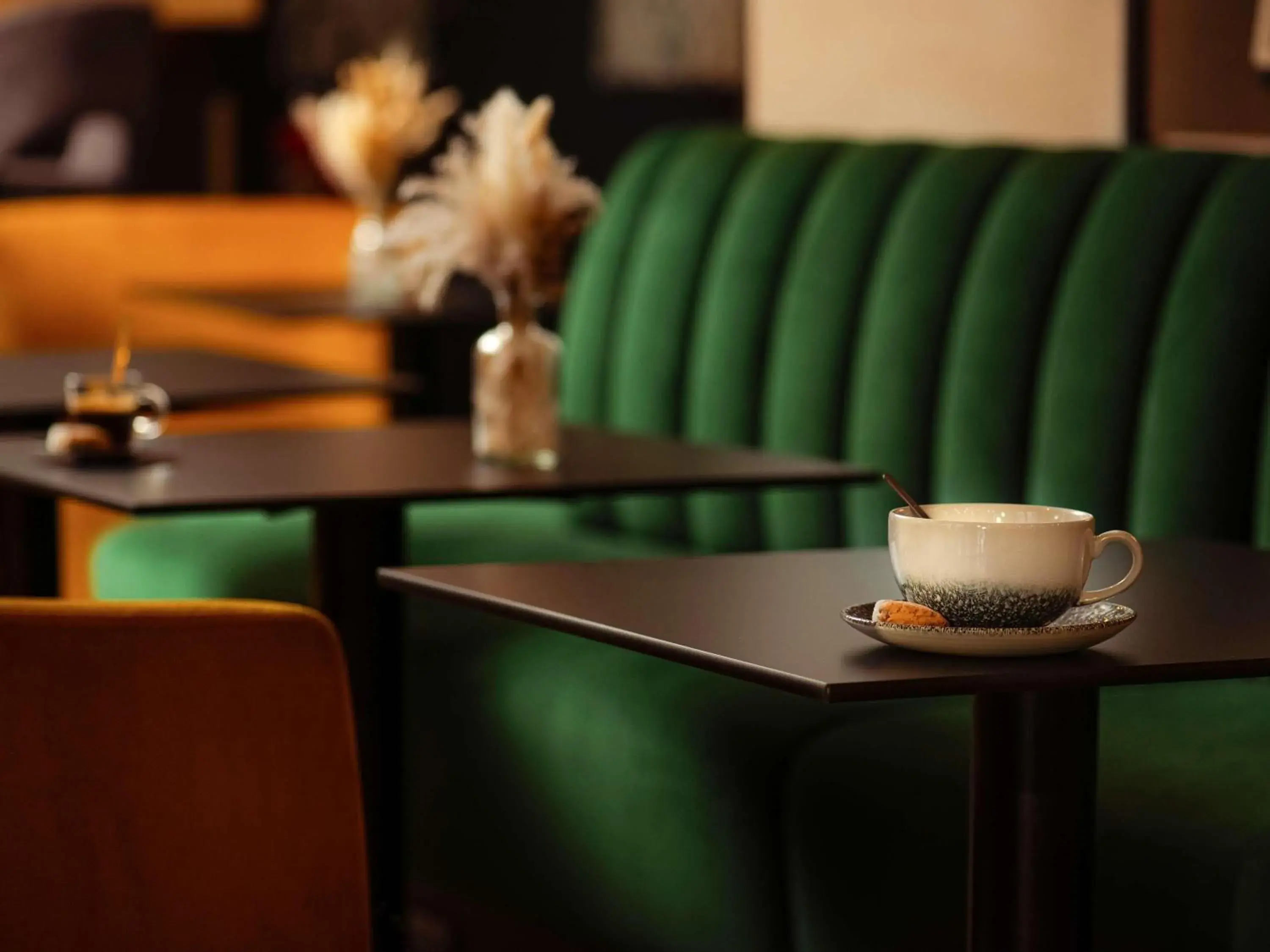 Lounge or bar in Mercure Lyon Centre Plaza République Lounge or bar in Mercure Lyon Centre Plaza République