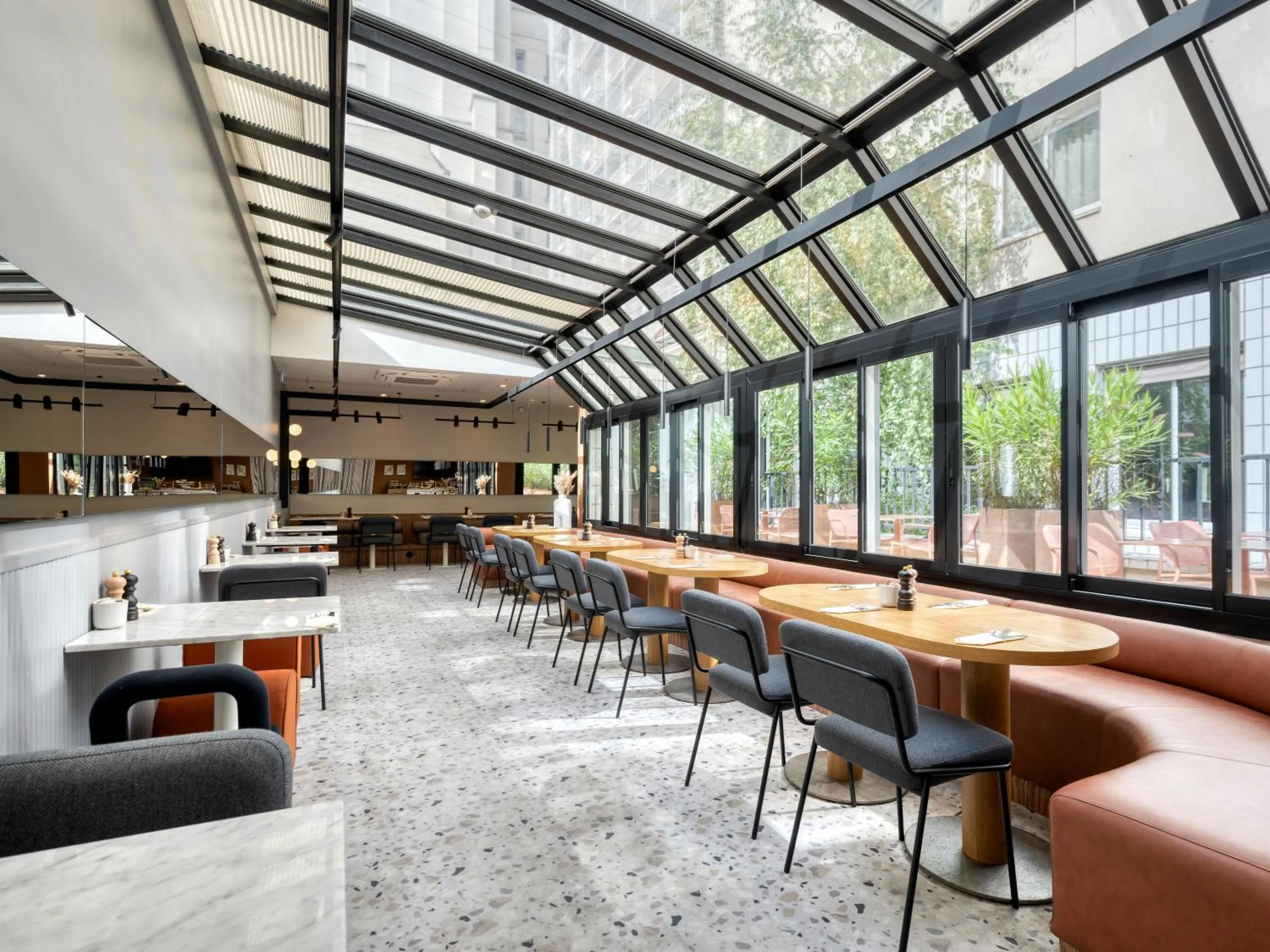 Breakfast in Mercure Paris 15 Porte de Versailles