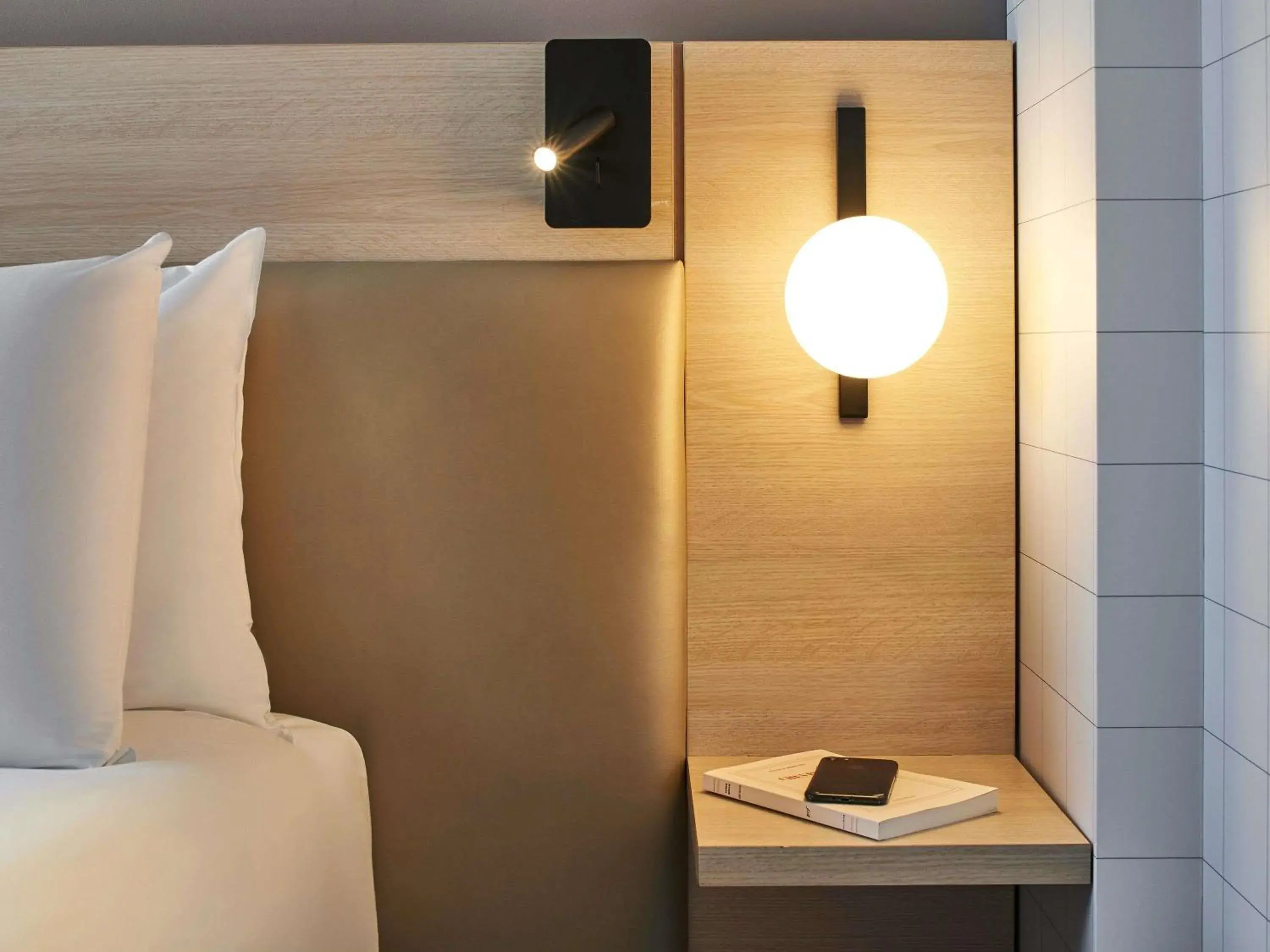 Bedroom, Bed in Mercure Paris 15 Porte de Versailles Bedroom, Bed in Mercure Paris 15 Porte de Versailles