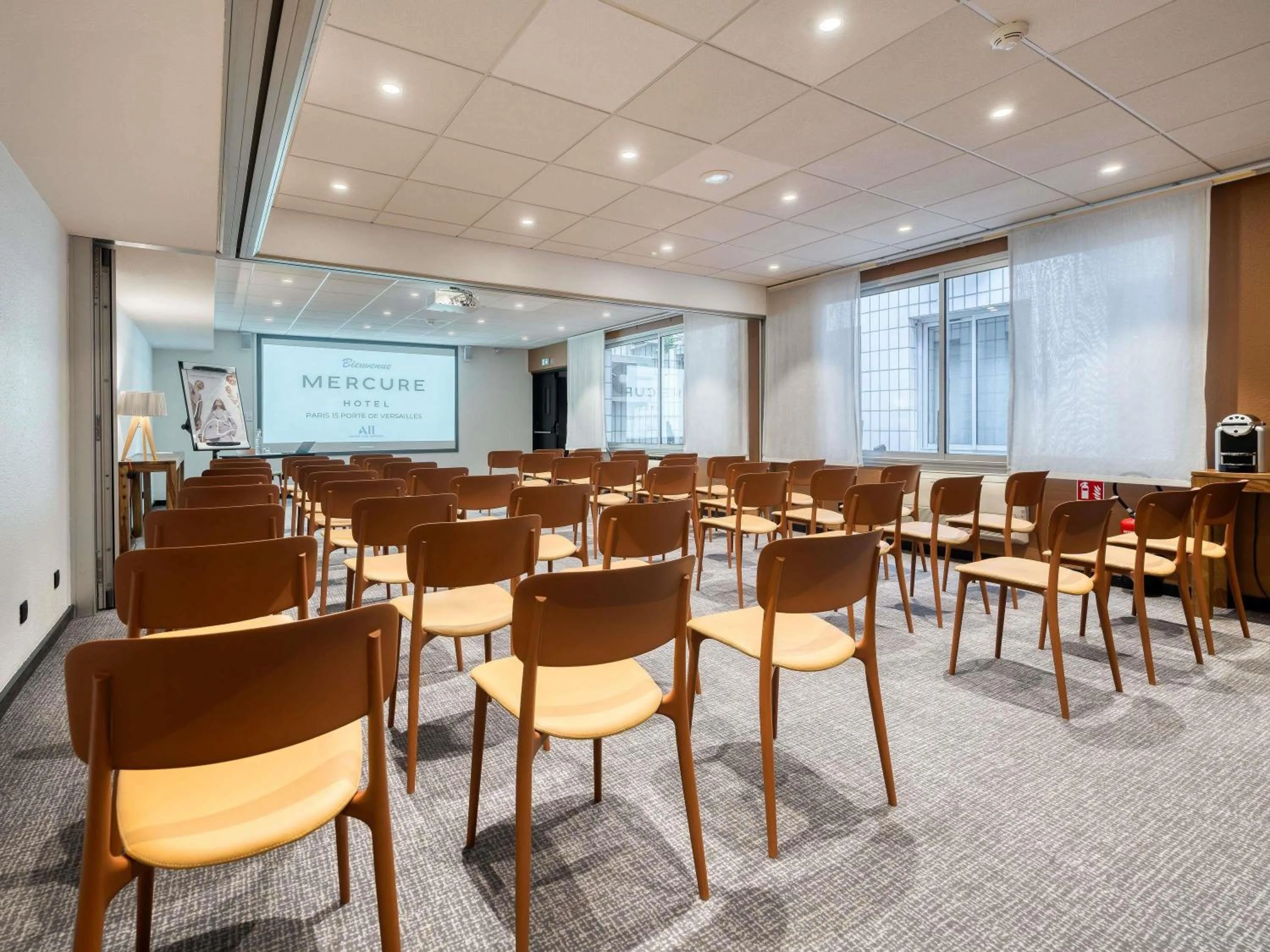 Meeting/conference room in Mercure Paris 15 Porte de Versailles