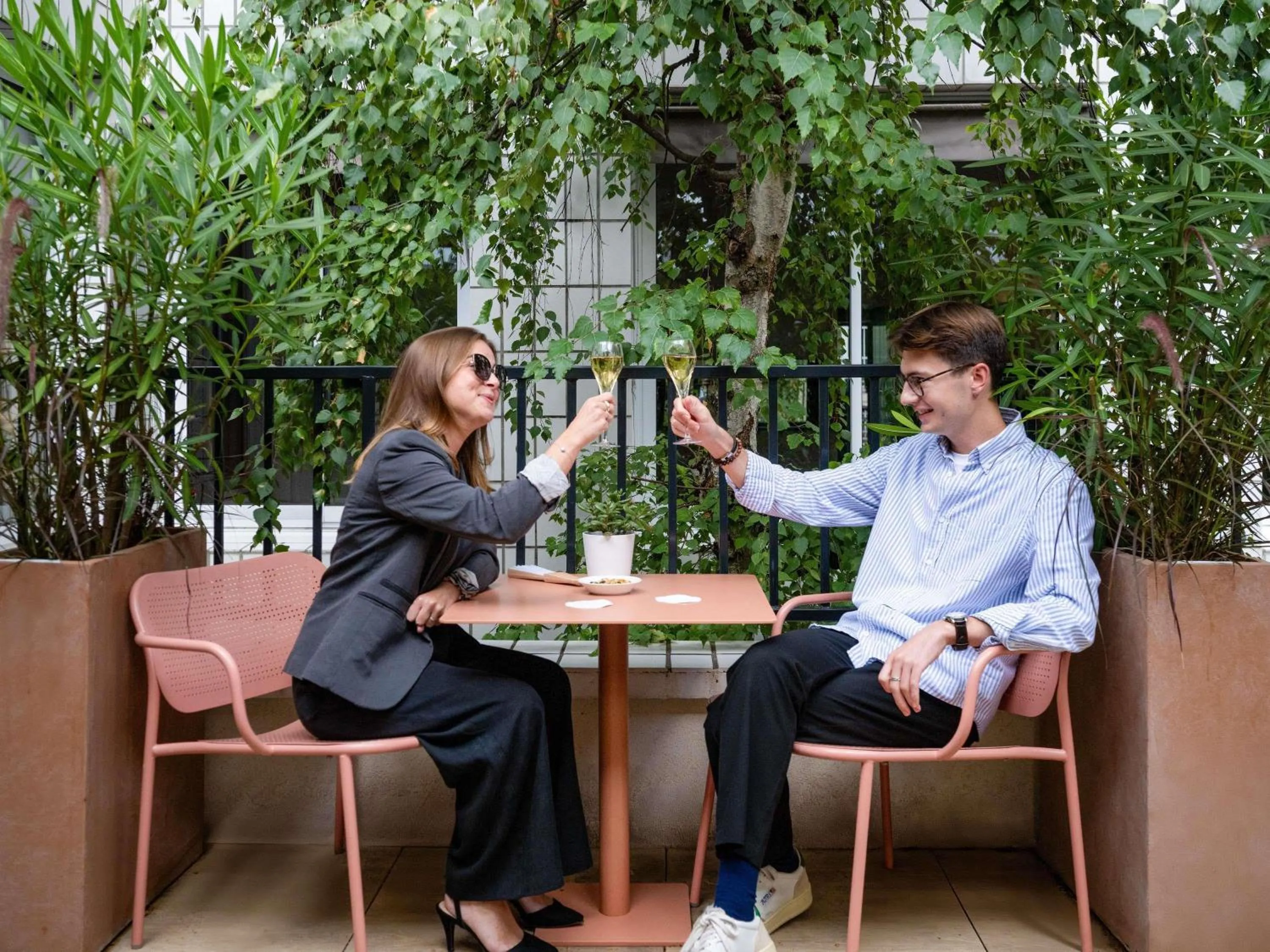 Lounge or bar in Mercure Paris 15 Porte de Versailles