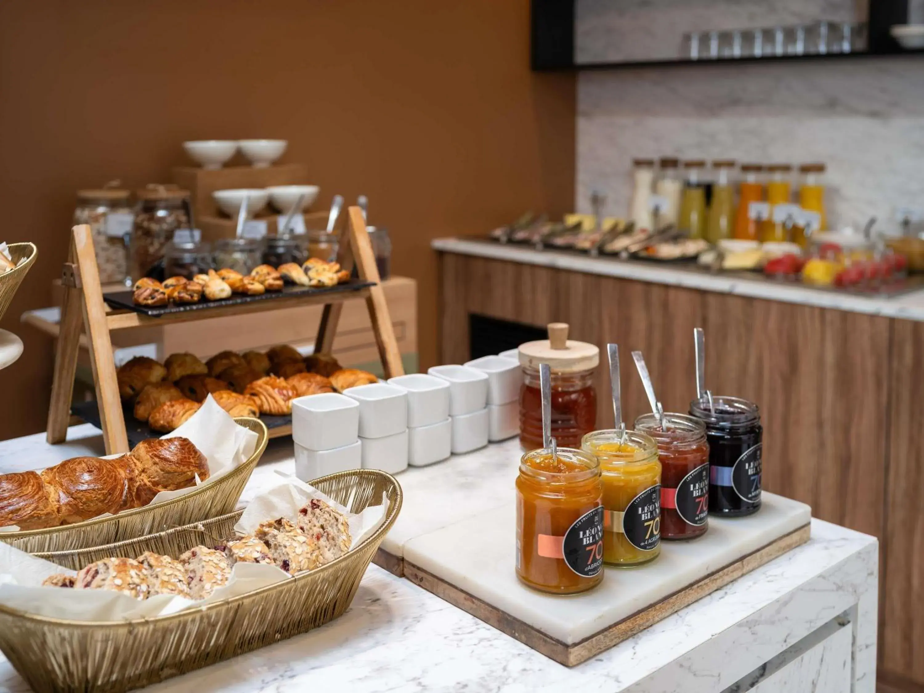 Breakfast in Mercure Paris 15 Porte de Versailles Breakfast in Mercure Paris 15 Porte de Versailles