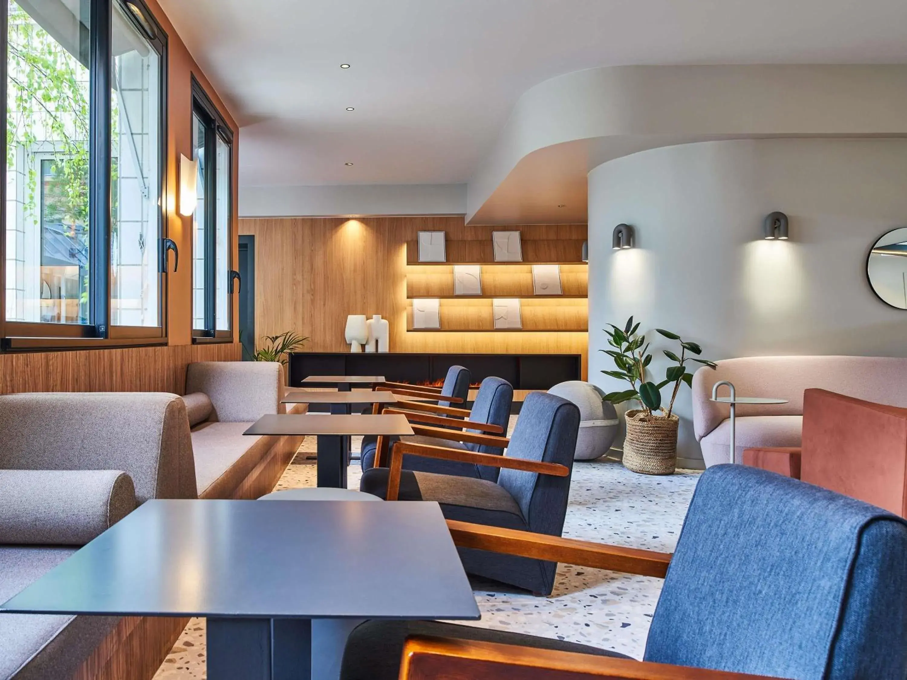 Property building in Mercure Paris 15 Porte de Versailles Property building in Mercure Paris 15 Porte de Versailles