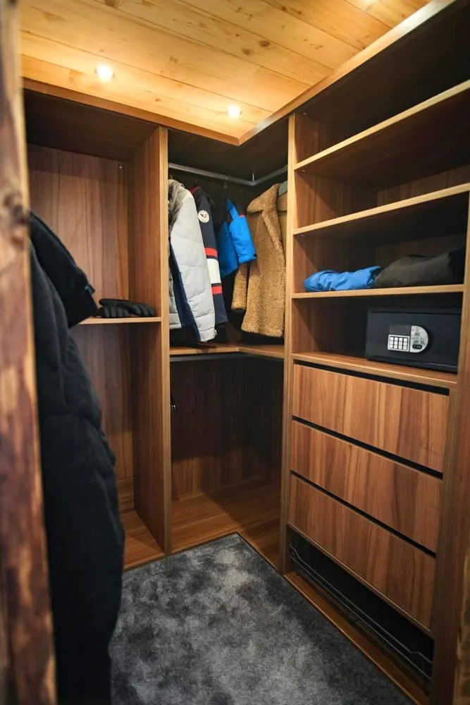 storage in Fahrenheit Seven Val Thorens