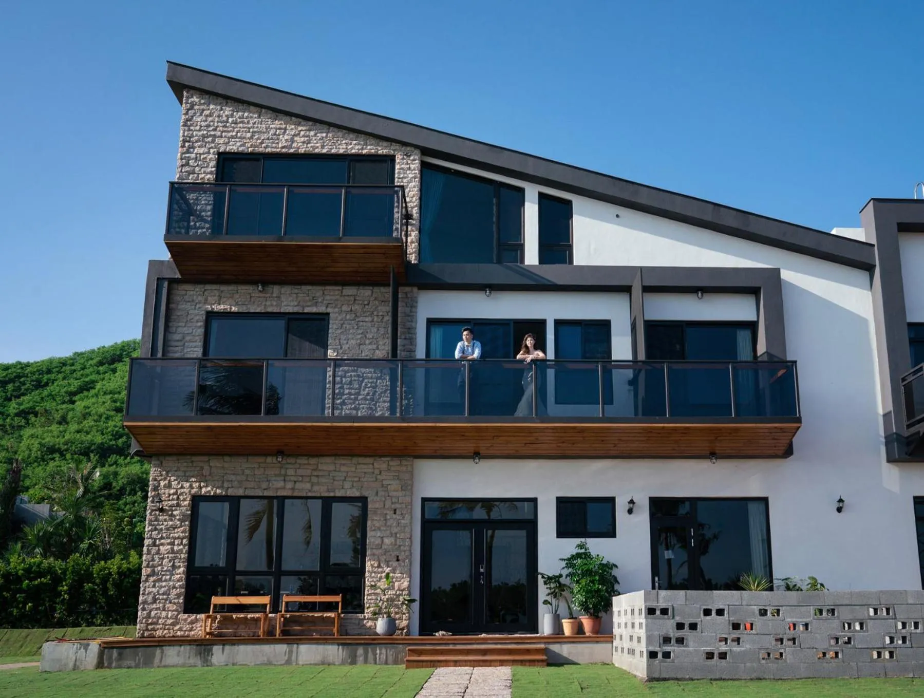 Property building in Shark B&B