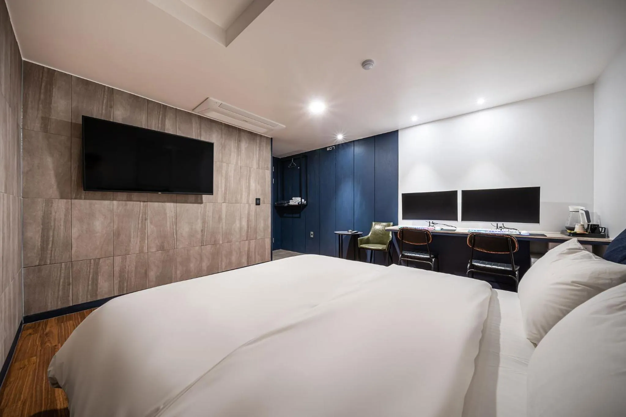 Bed in Stay Month Hotel