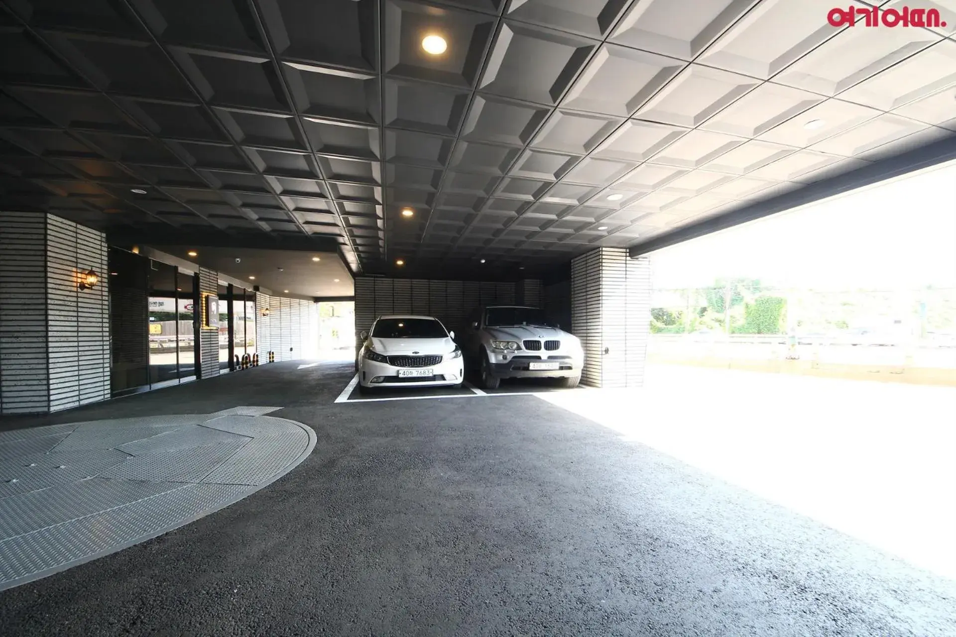 Property building in Stay Month Hotel Property building in Stay Month Hotel