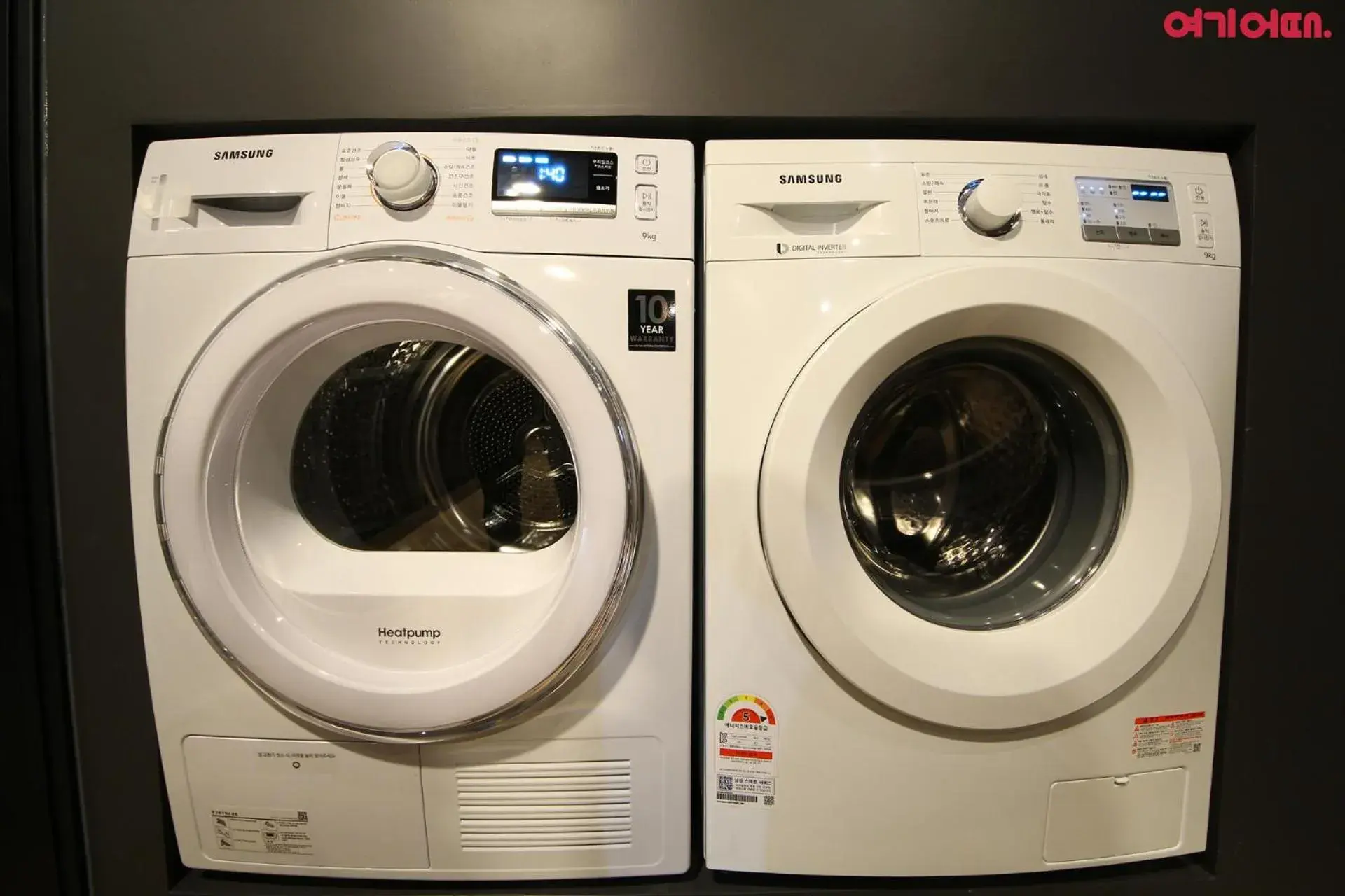 Restaurant/places to eat in Stay Month Hotel Restaurant/places to eat in Stay Month Hotel