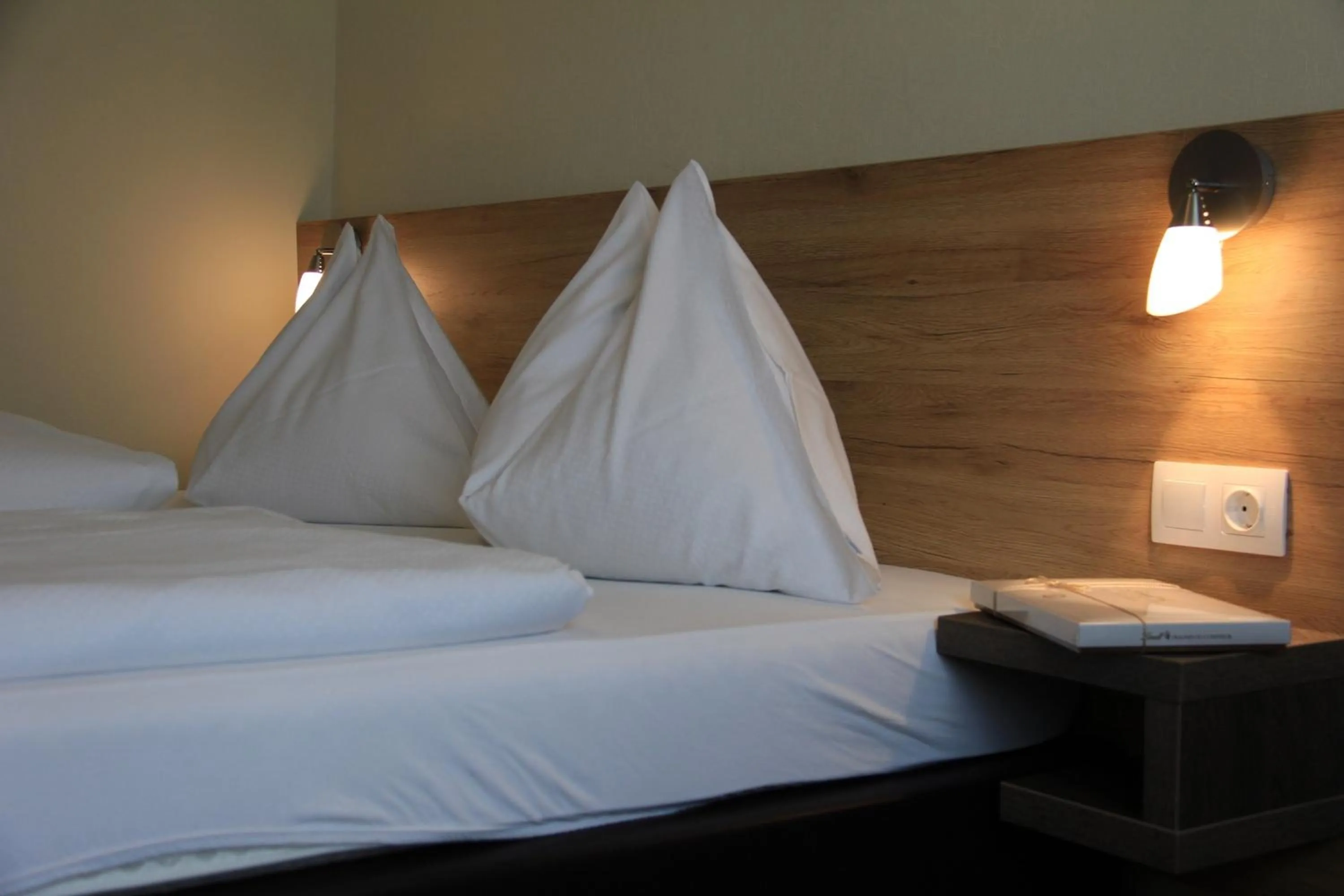 Bedroom, Bed in Hotel Lindenhof