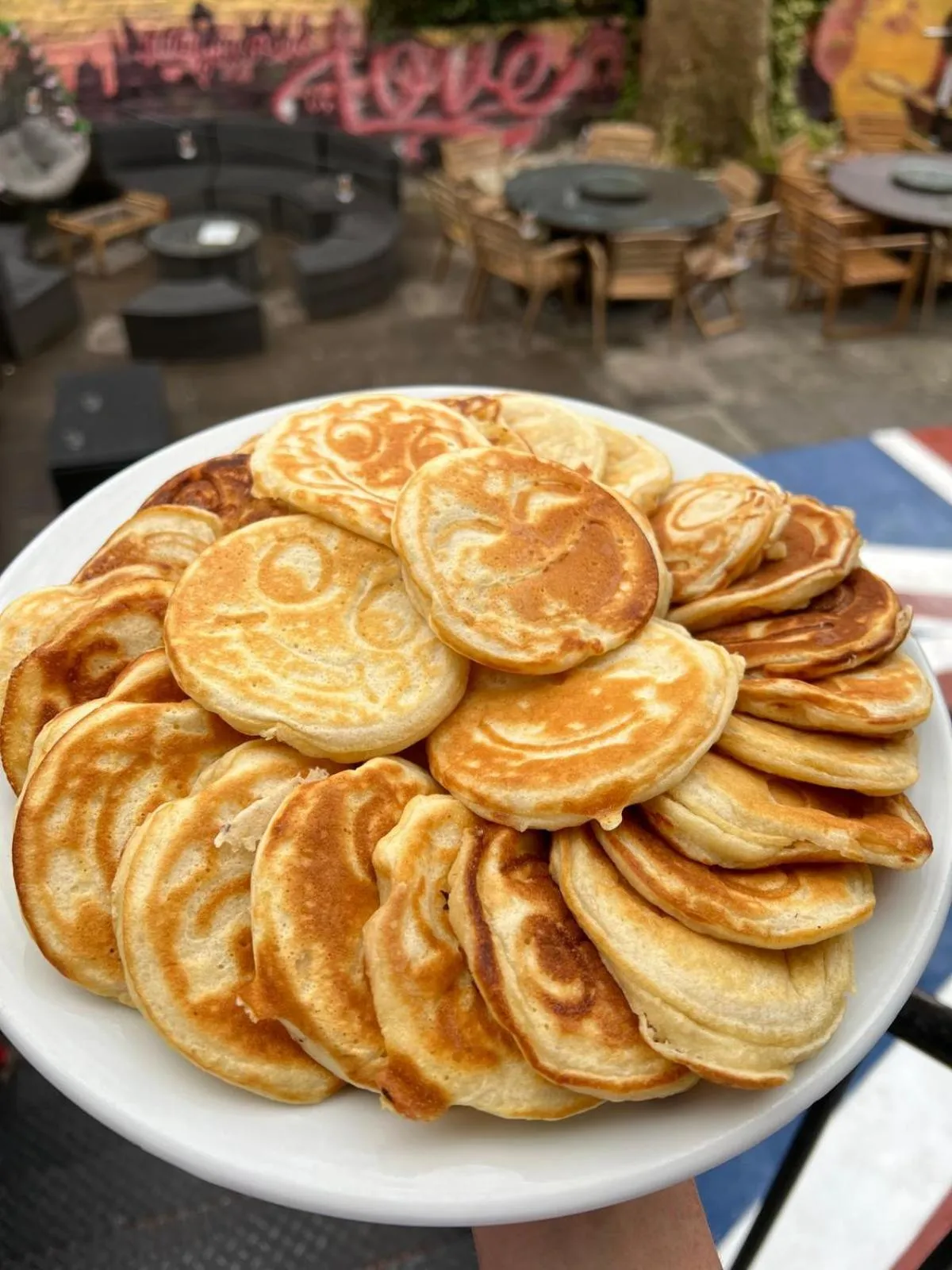 Continental breakfast in Saint James Backpackers
