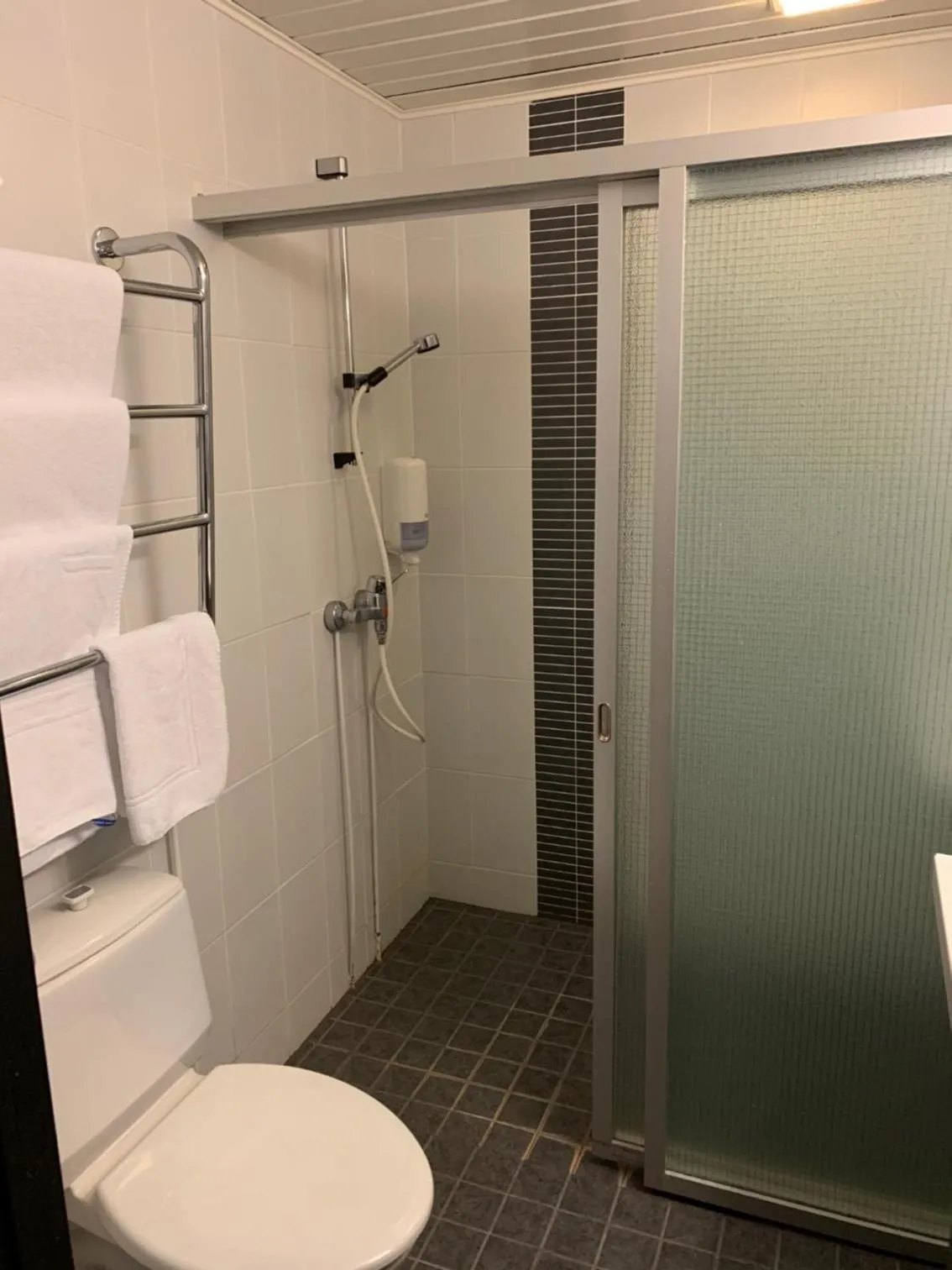 Bathroom in Kylpylähotelli Kiannon Kuohut