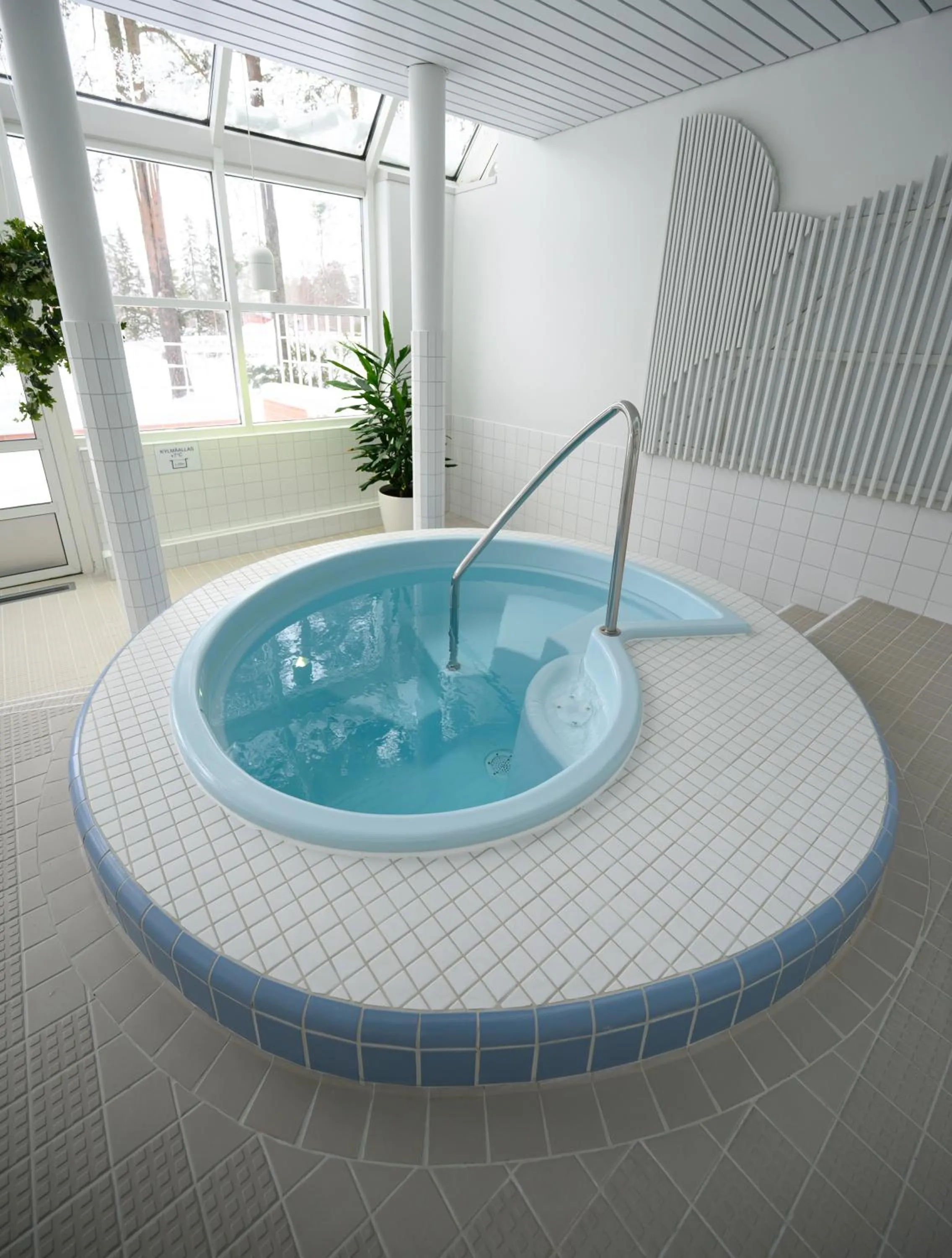 Swimming pool in Kylpylähotelli Kiannon Kuohut