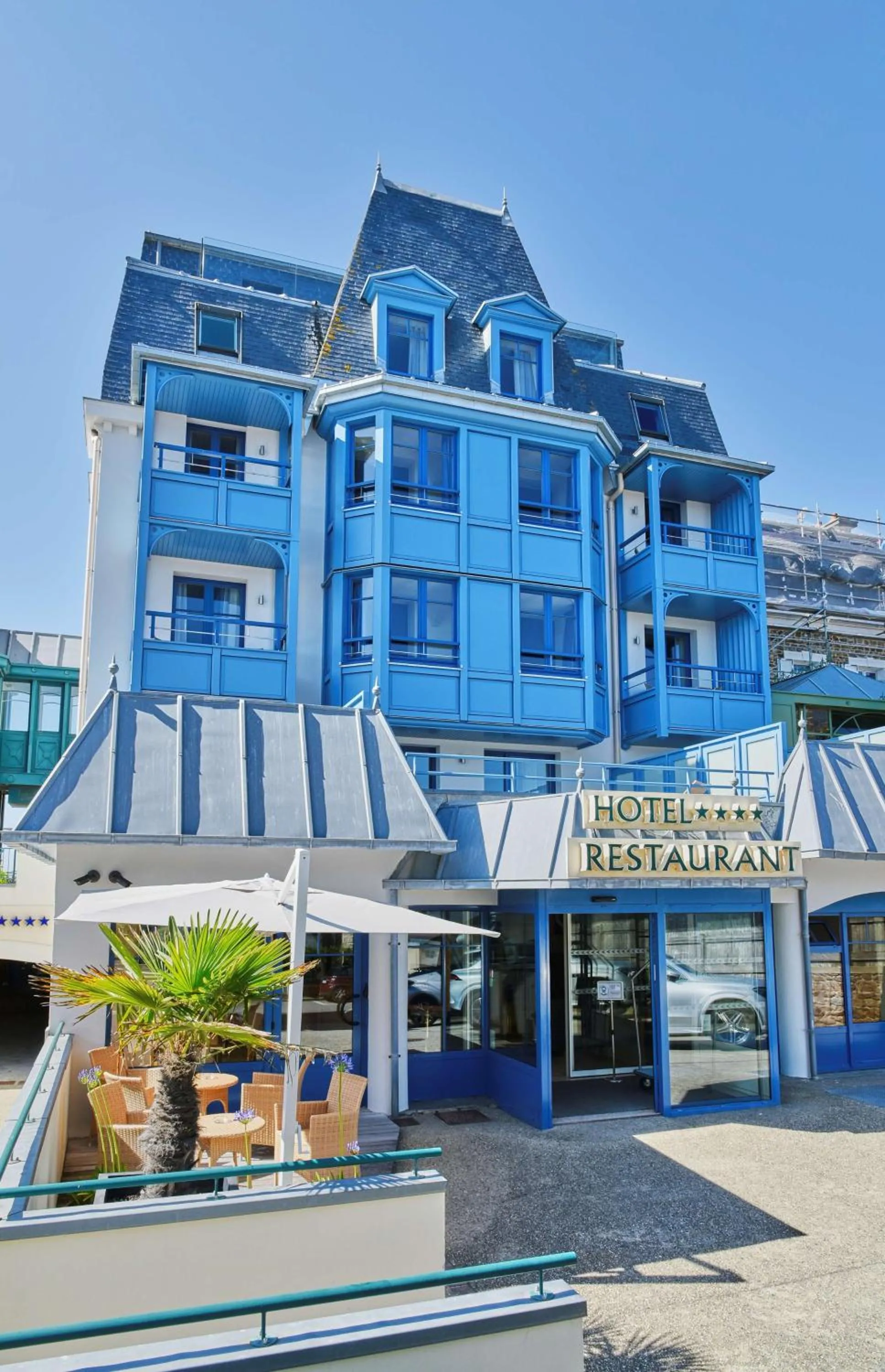 Property building in Best Western Alexandra