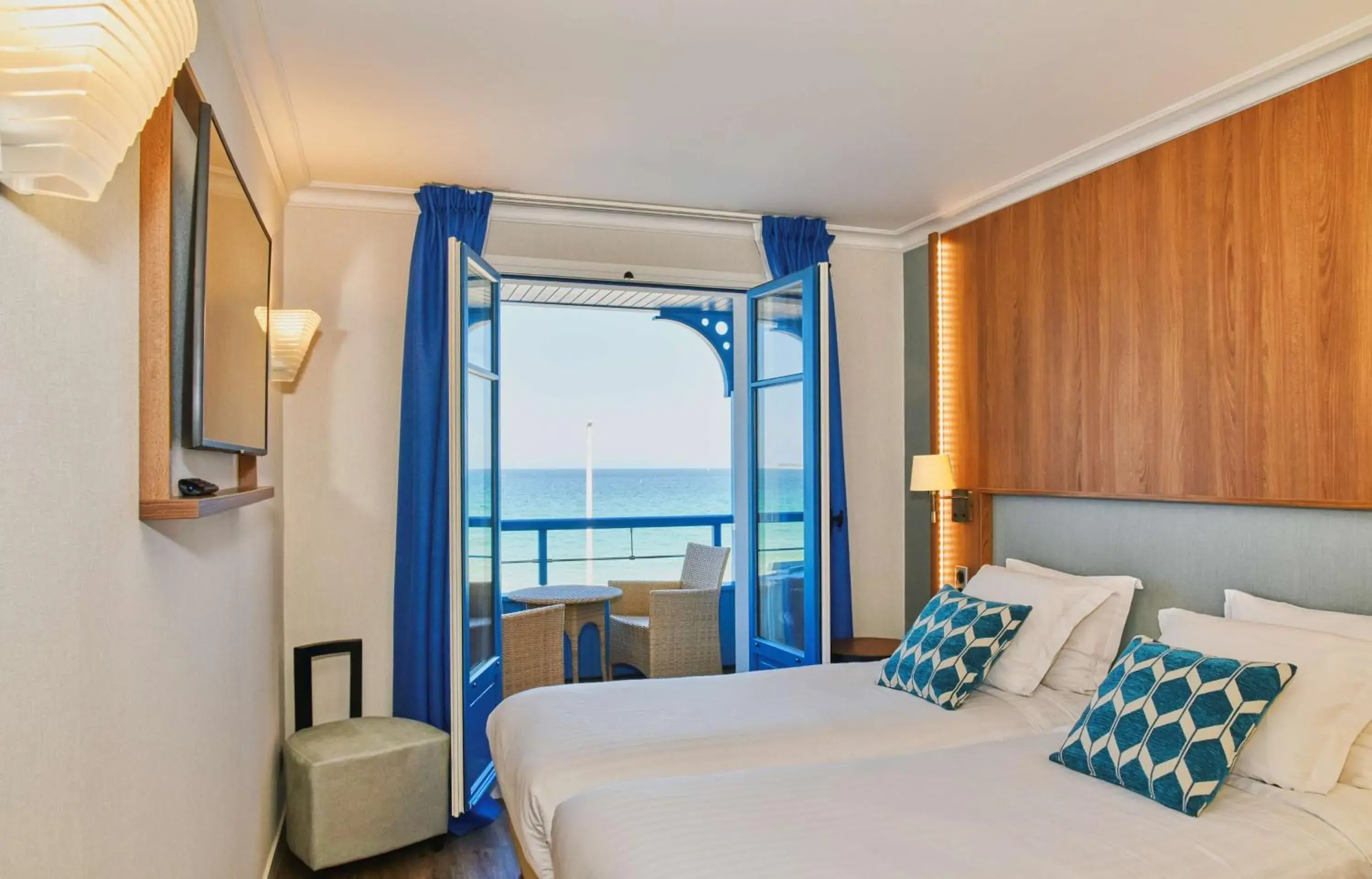 Photo of the whole room, Bed in Best Western Alexandra Photo of the whole room, Bed in Best Western Alexandra