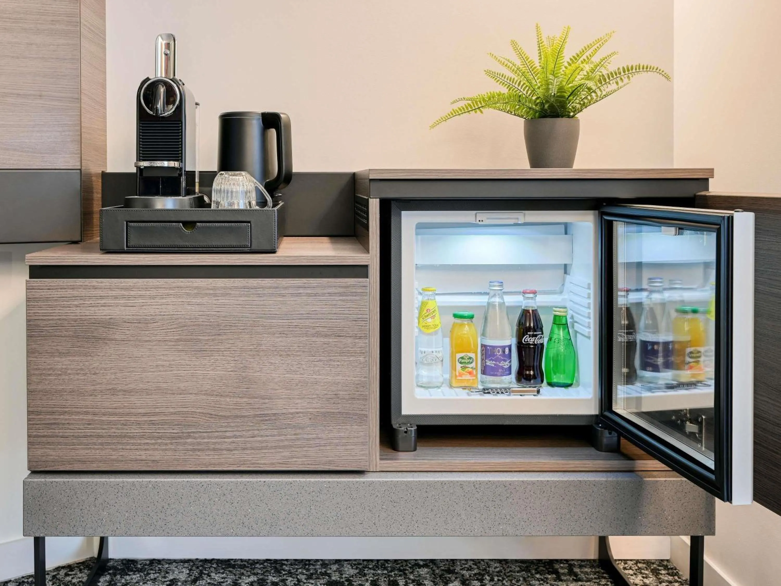 Bedroom in Novotel Paris Centre Bercy
