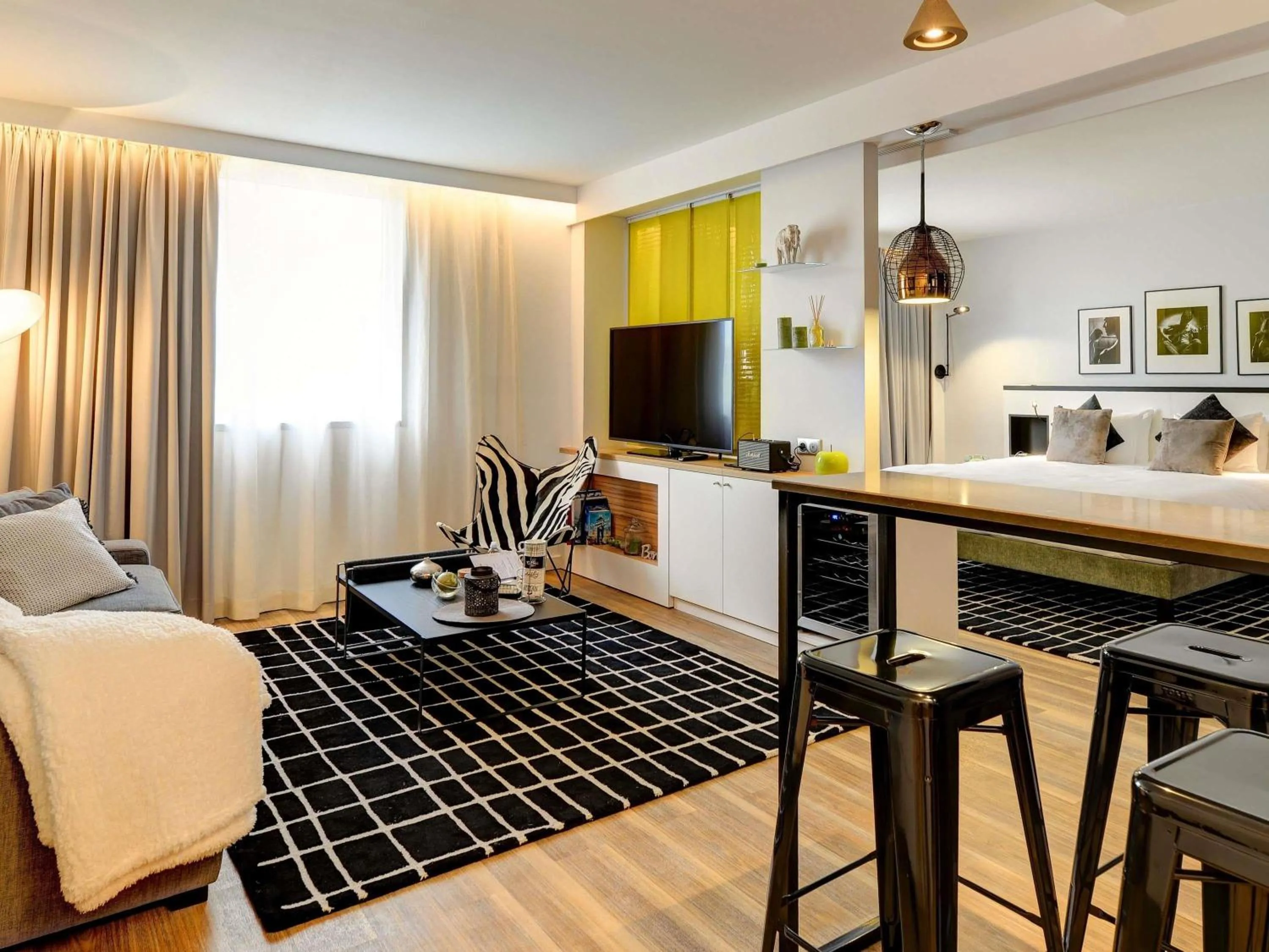 Bedroom in Novotel Paris Centre Bercy