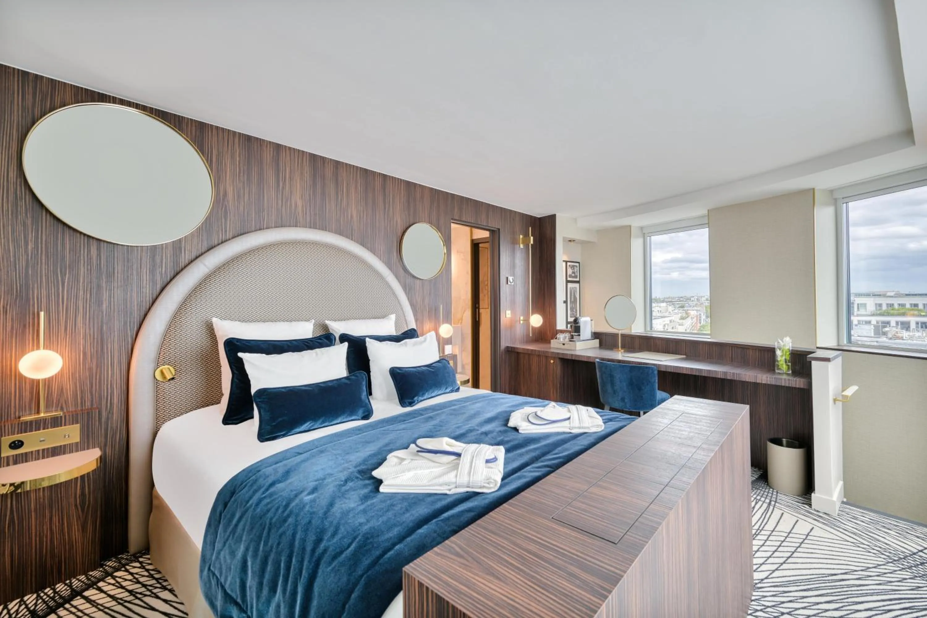 Bed in Novotel Paris Centre Bercy