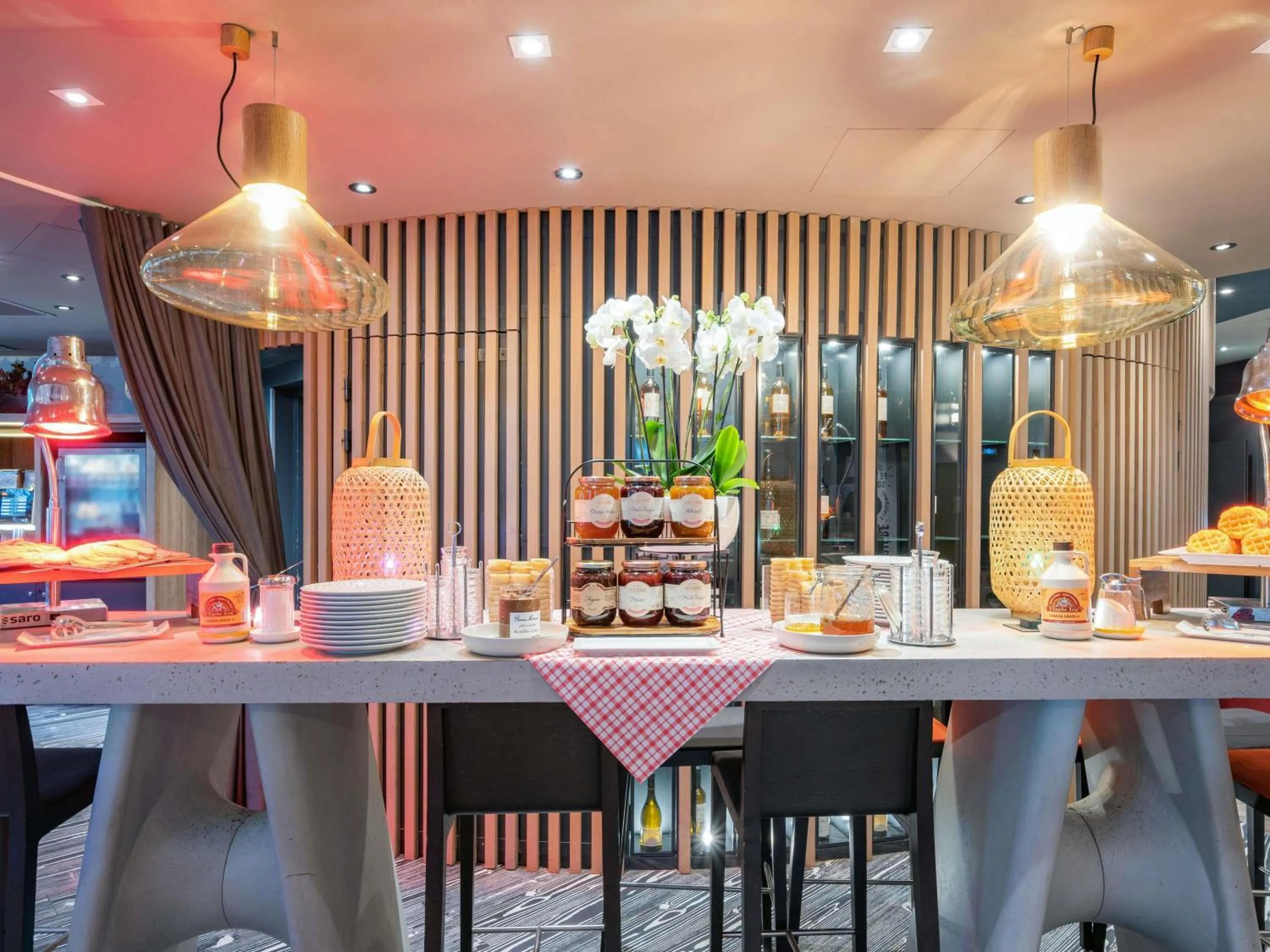 Breakfast in Novotel Paris Centre Bercy