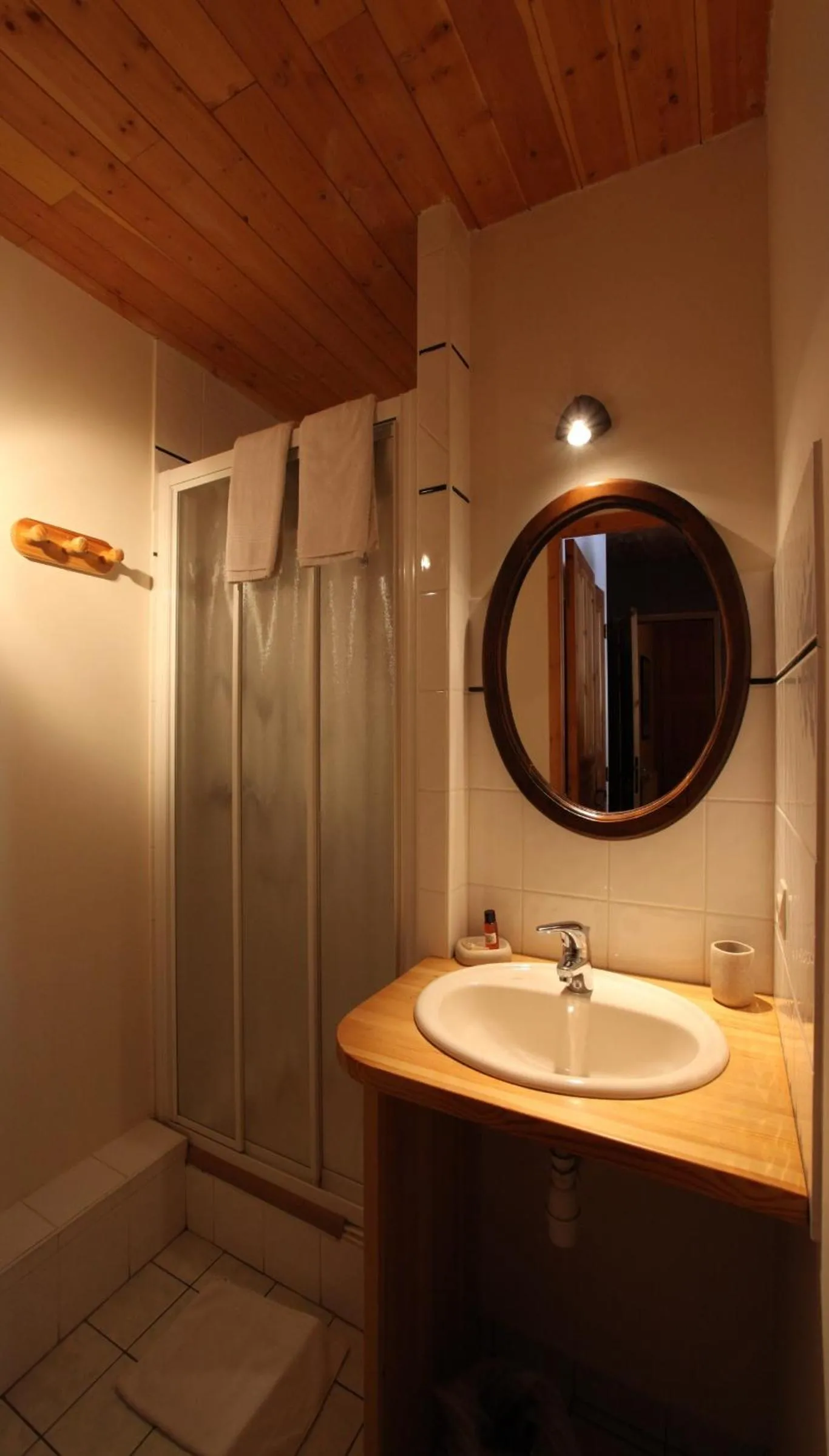 Bathroom in La Roche Meane