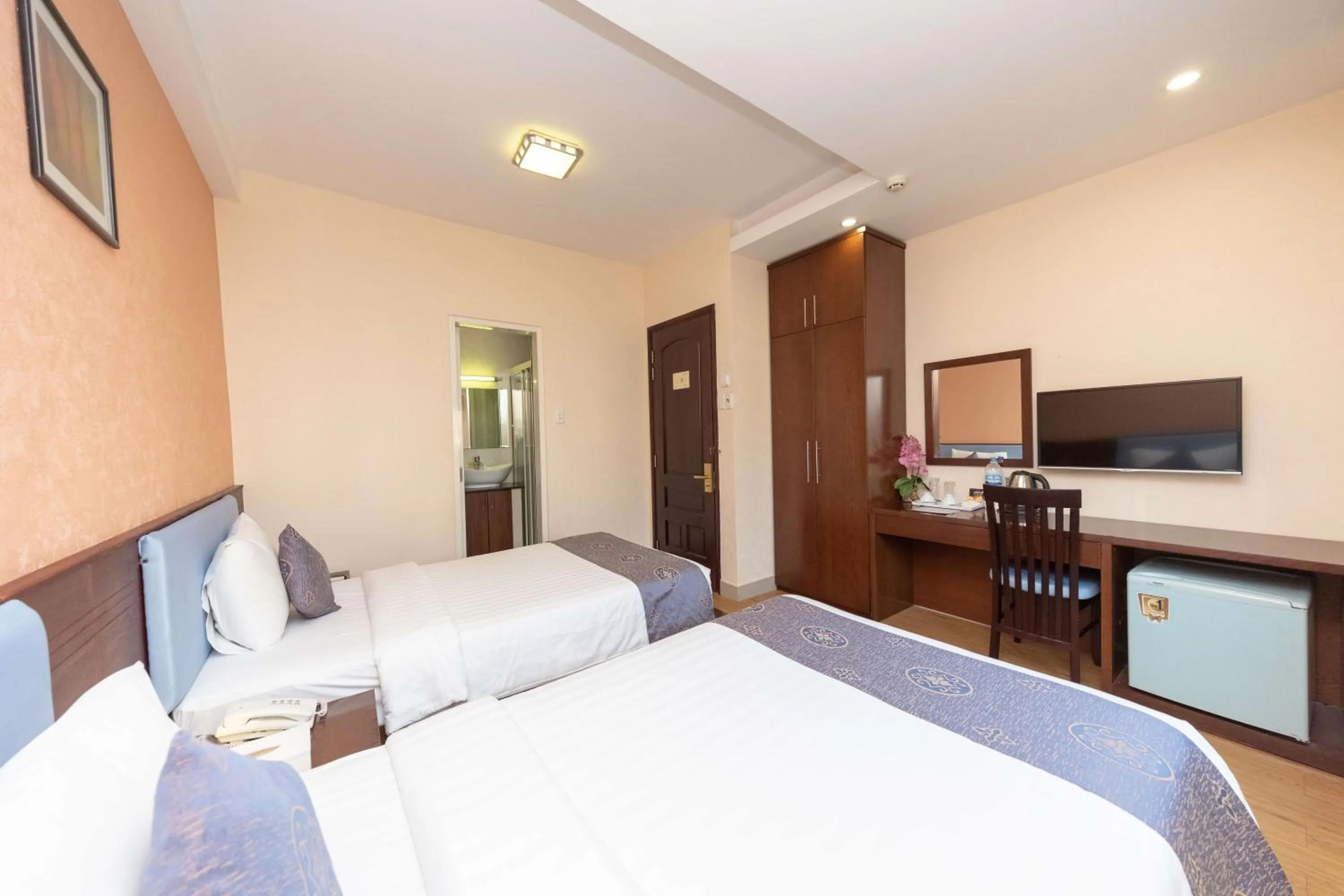 TV and multimedia, Bed in Nn Hotel