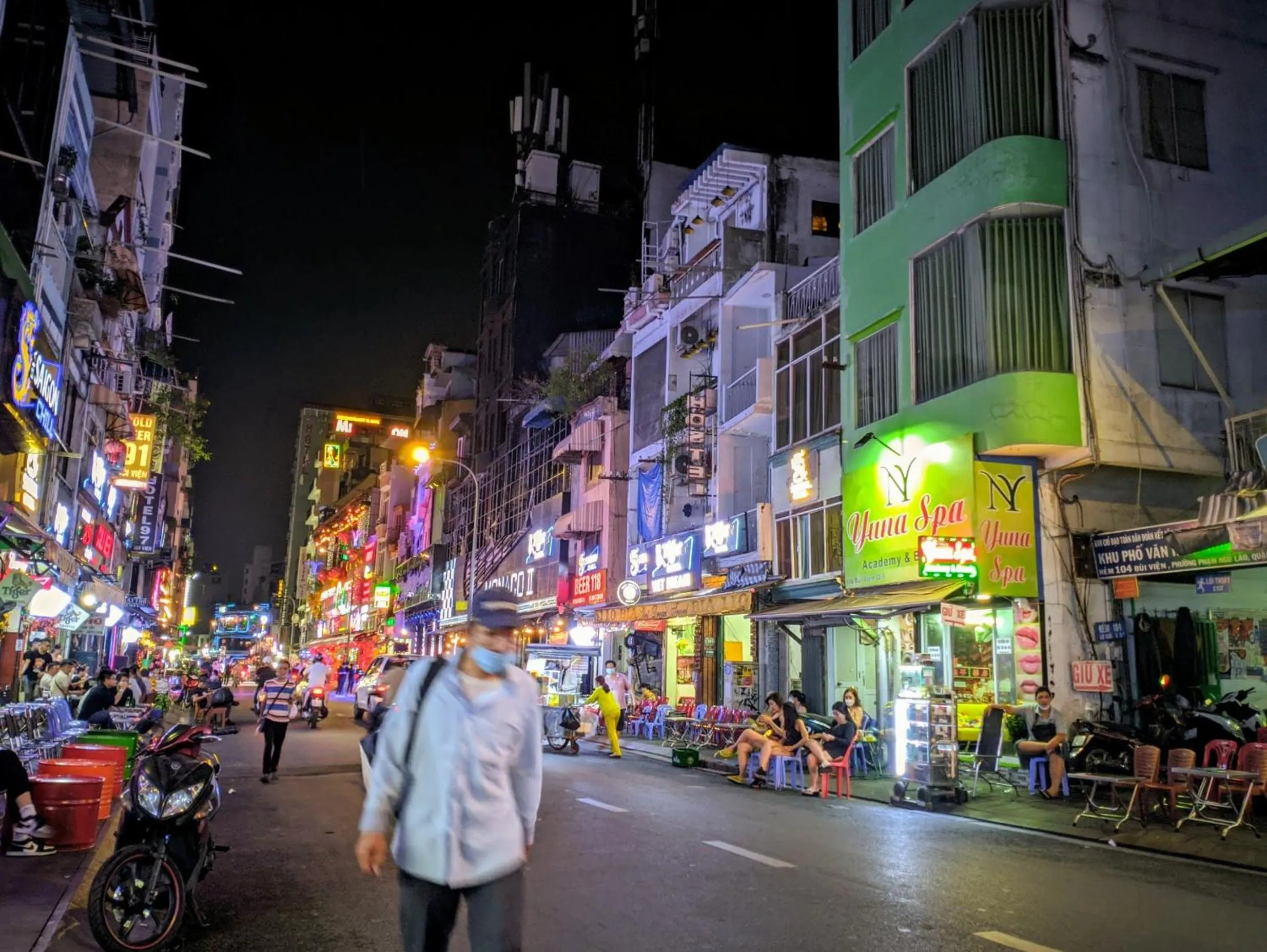 Neighbourhood in Nn Hotel