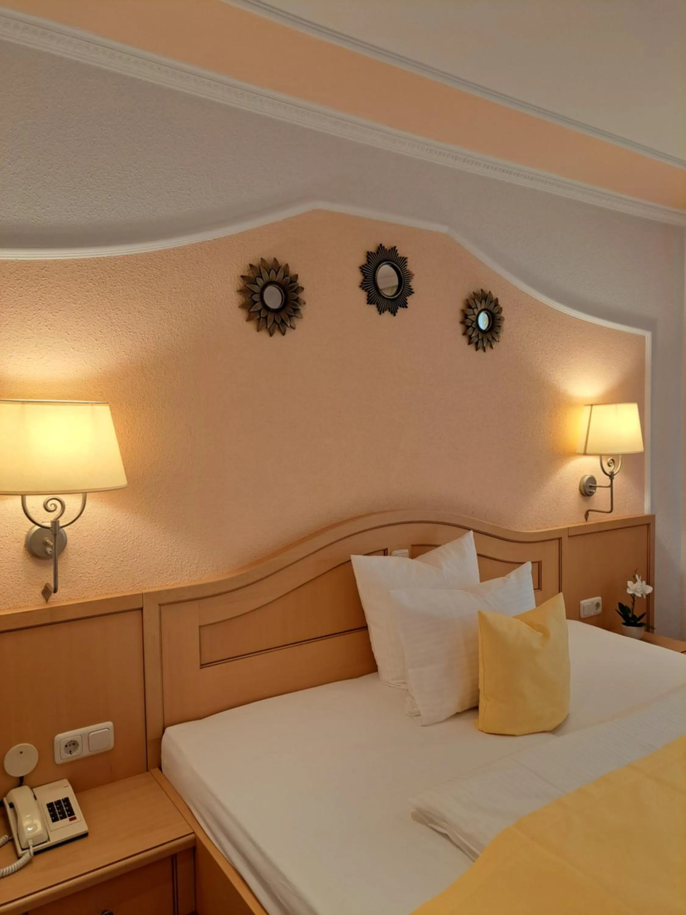 Bedroom, Bed in Schedlers Löwenhotel-GARNI