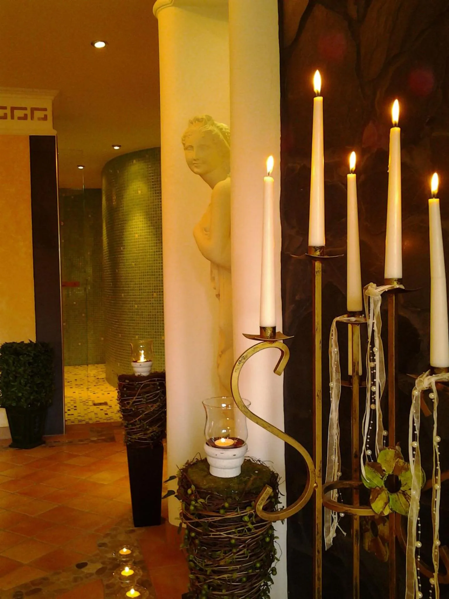 Decorative detail in Schedlers Löwenhotel-GARNI