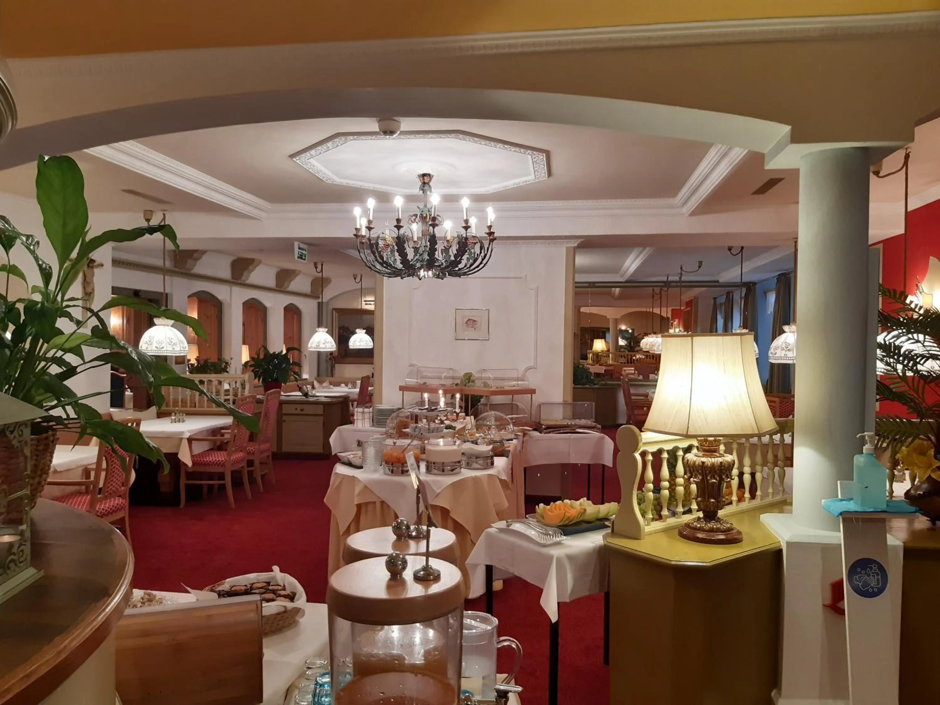 Breakfast in Schedlers Löwenhotel-GARNI